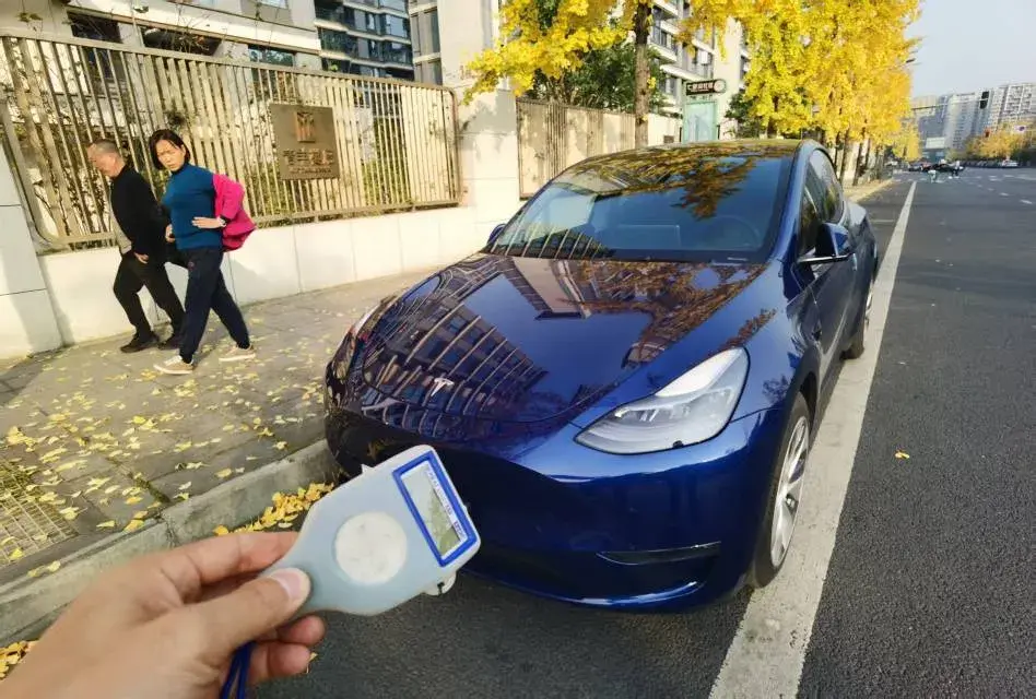 2021 TESLA MODEL view 1