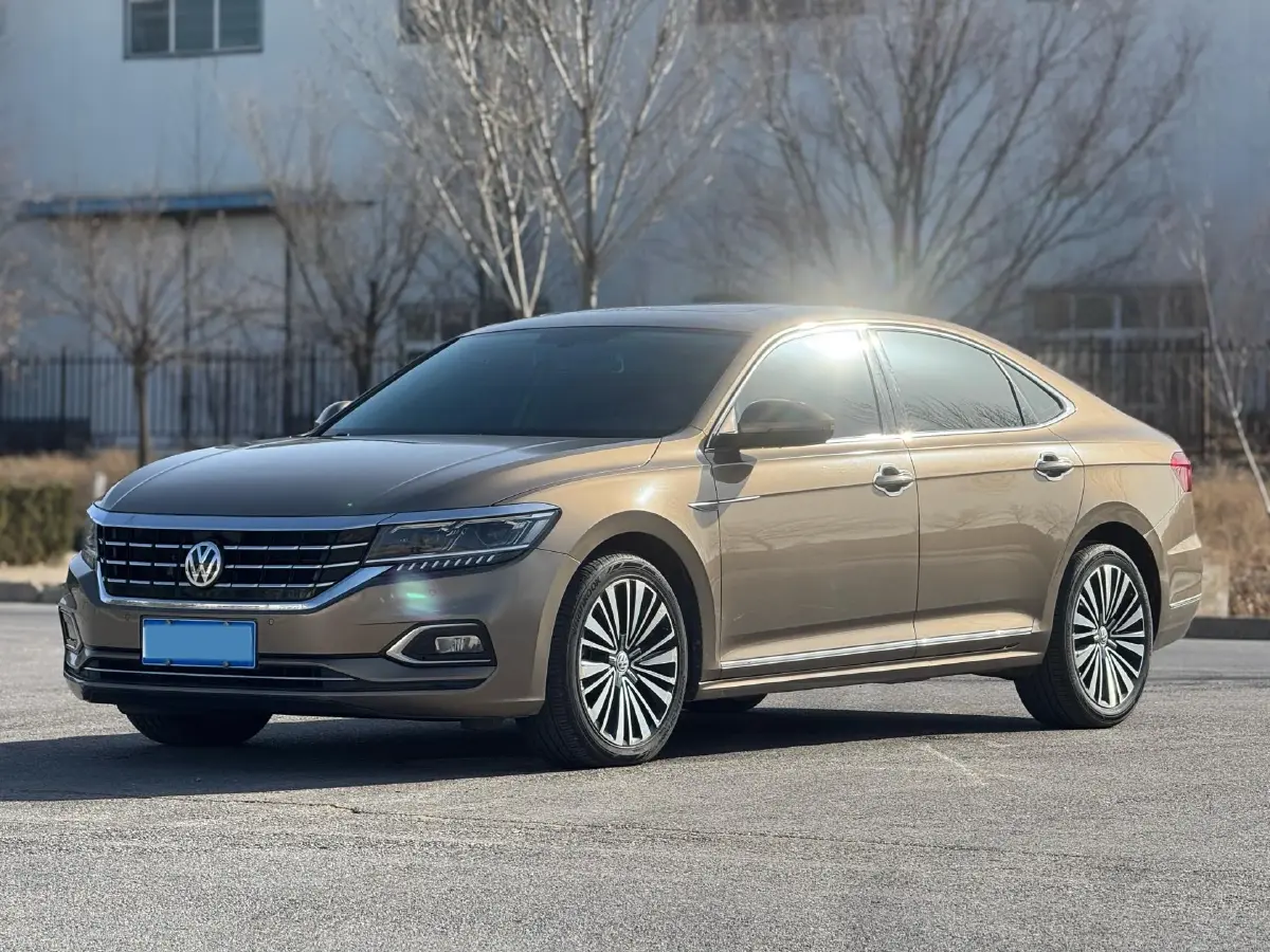 2019 Volkswagen Passat 2.0T 186HP L4 7DCT