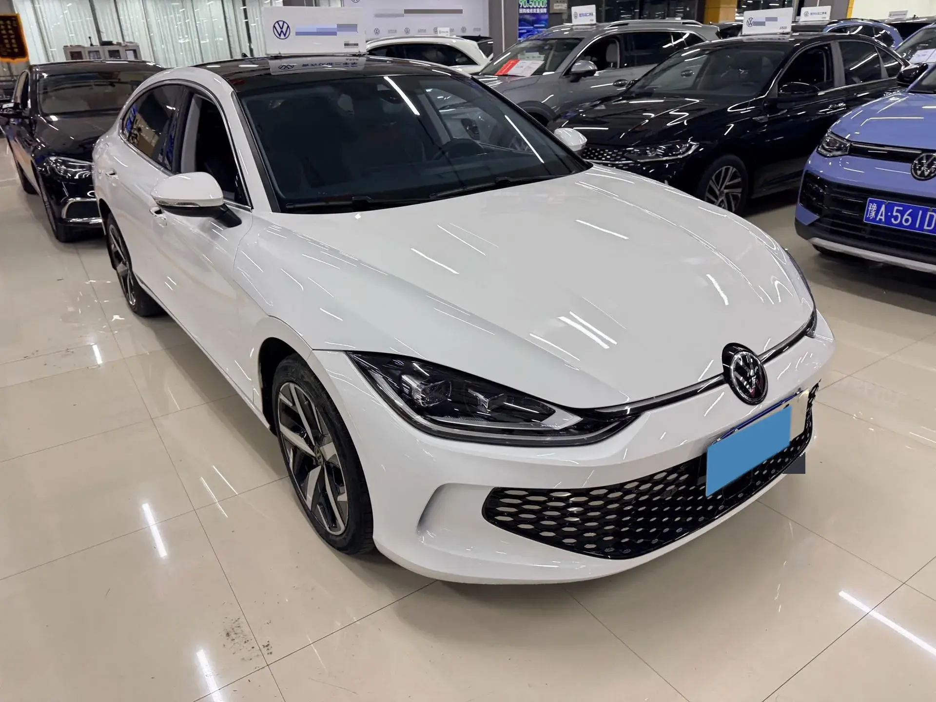 2022 VOLKSWAGEN LAMANDO thumbnail 3