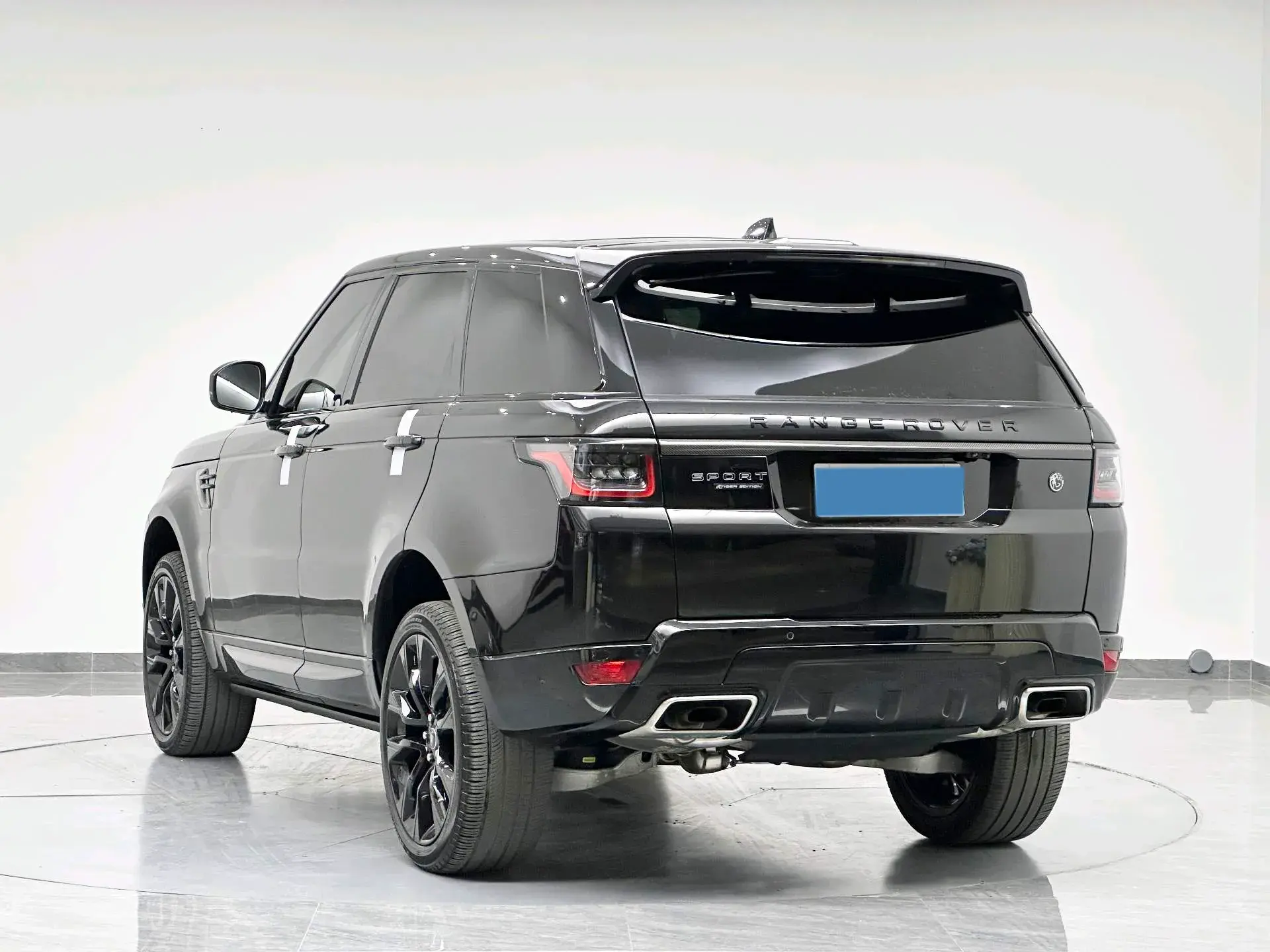 2022 LAND ROVER thumbnail 4