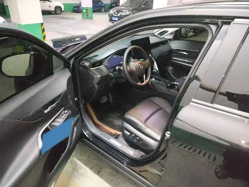 2022 TOYOTA VENZA thumbnail 3