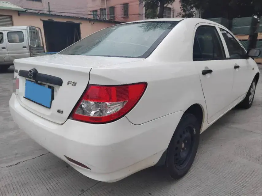 2018 BYD F3 thumbnail 4