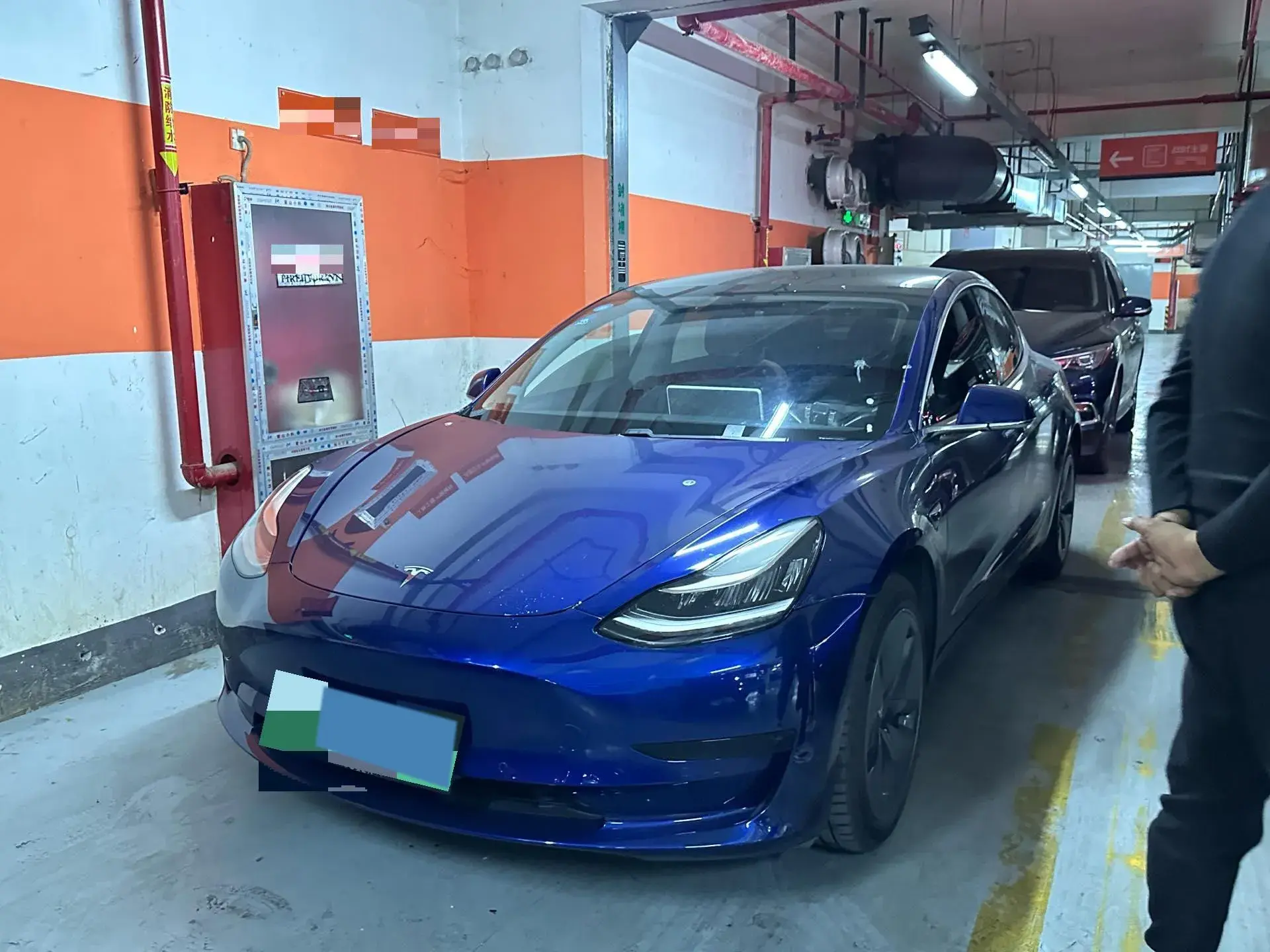2019 TESLA MODEL view 1