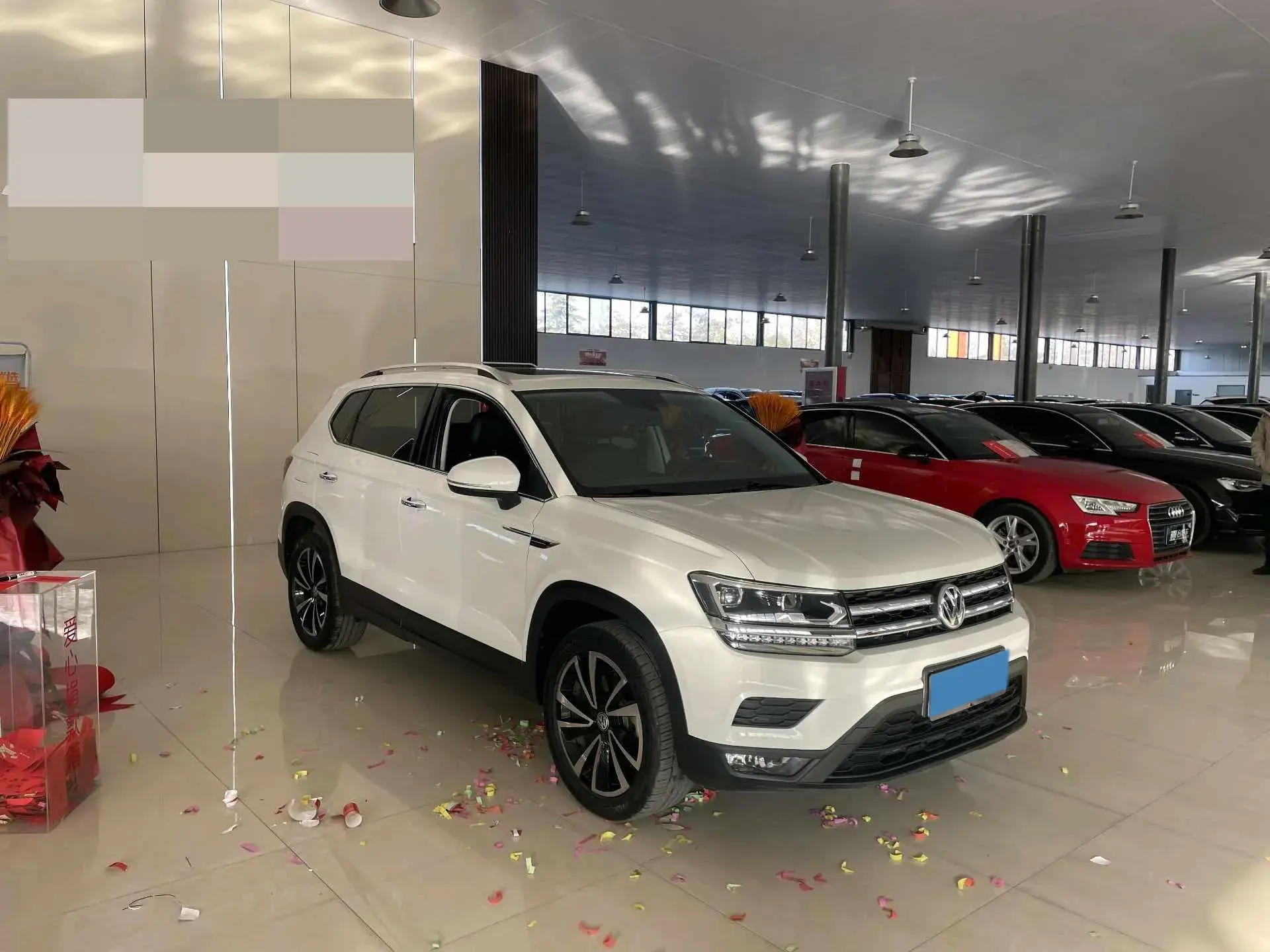 2021 VOLKSWAGEN THARU thumbnail 3