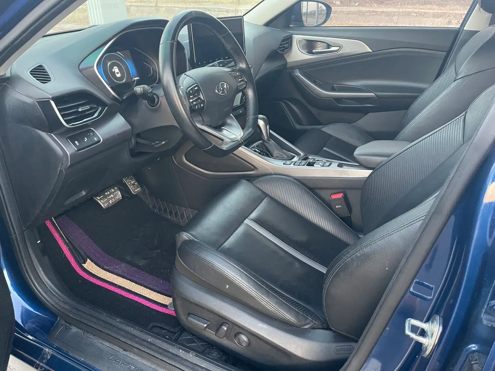 2019 HYUNDAI LA thumbnail 3