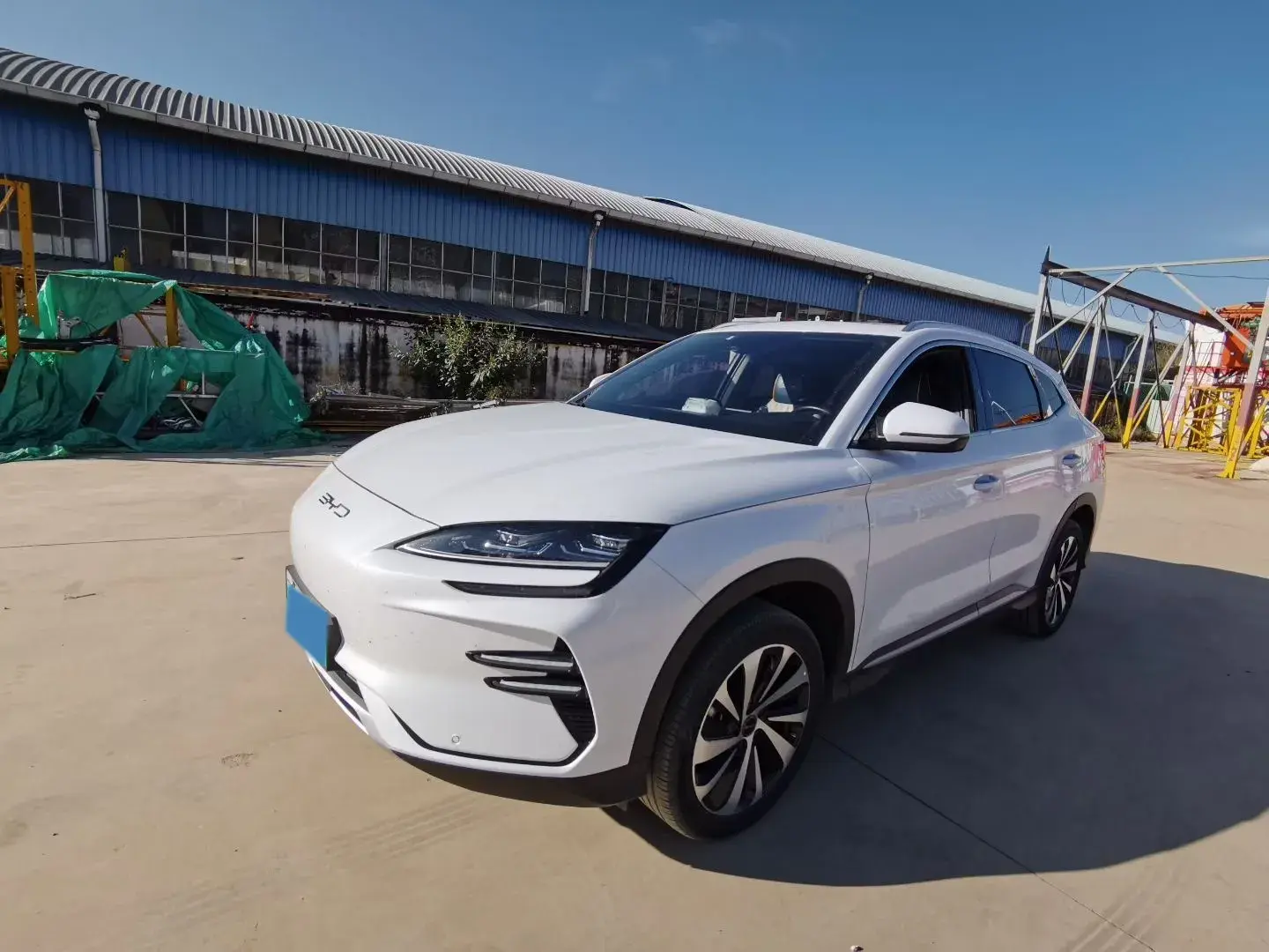 2024 BYD SONG view 1