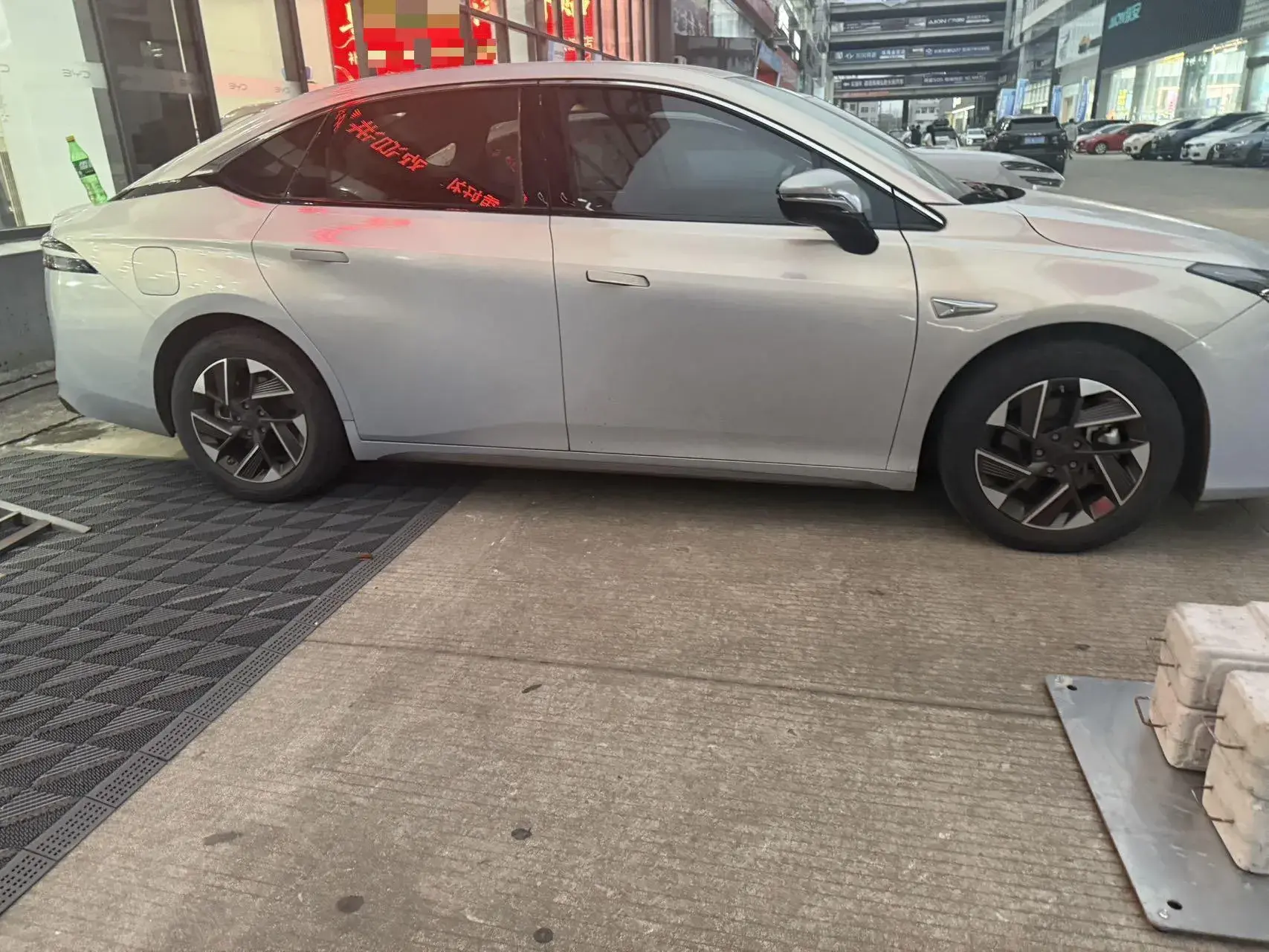 2023 AION S thumbnail 2