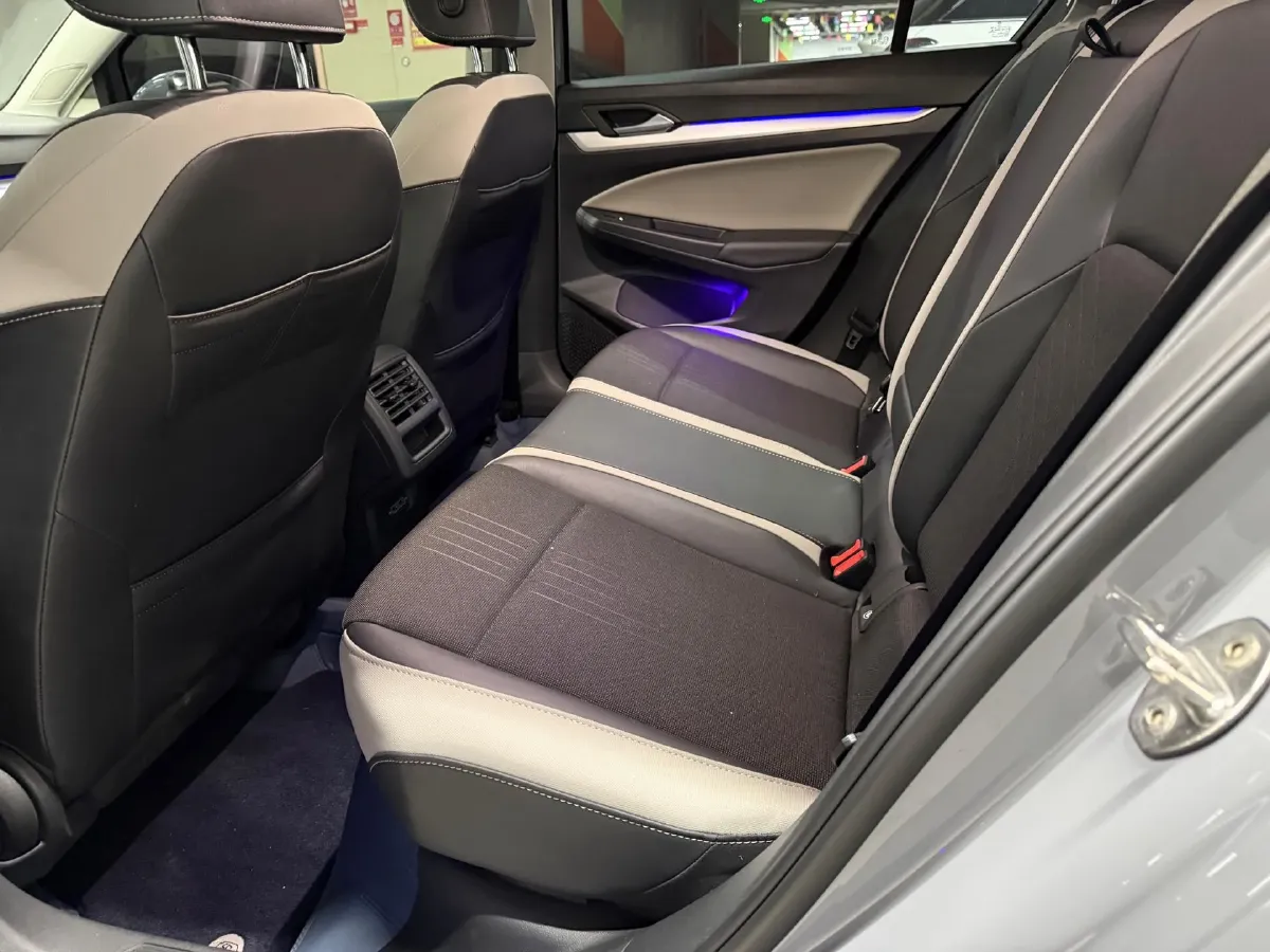 2021 Volkswagen Golf 1.4T 150HP L4 7DCT,autocango,china used car exporter,china ev exporter,chinese used car exporter,chinese used ev exporter