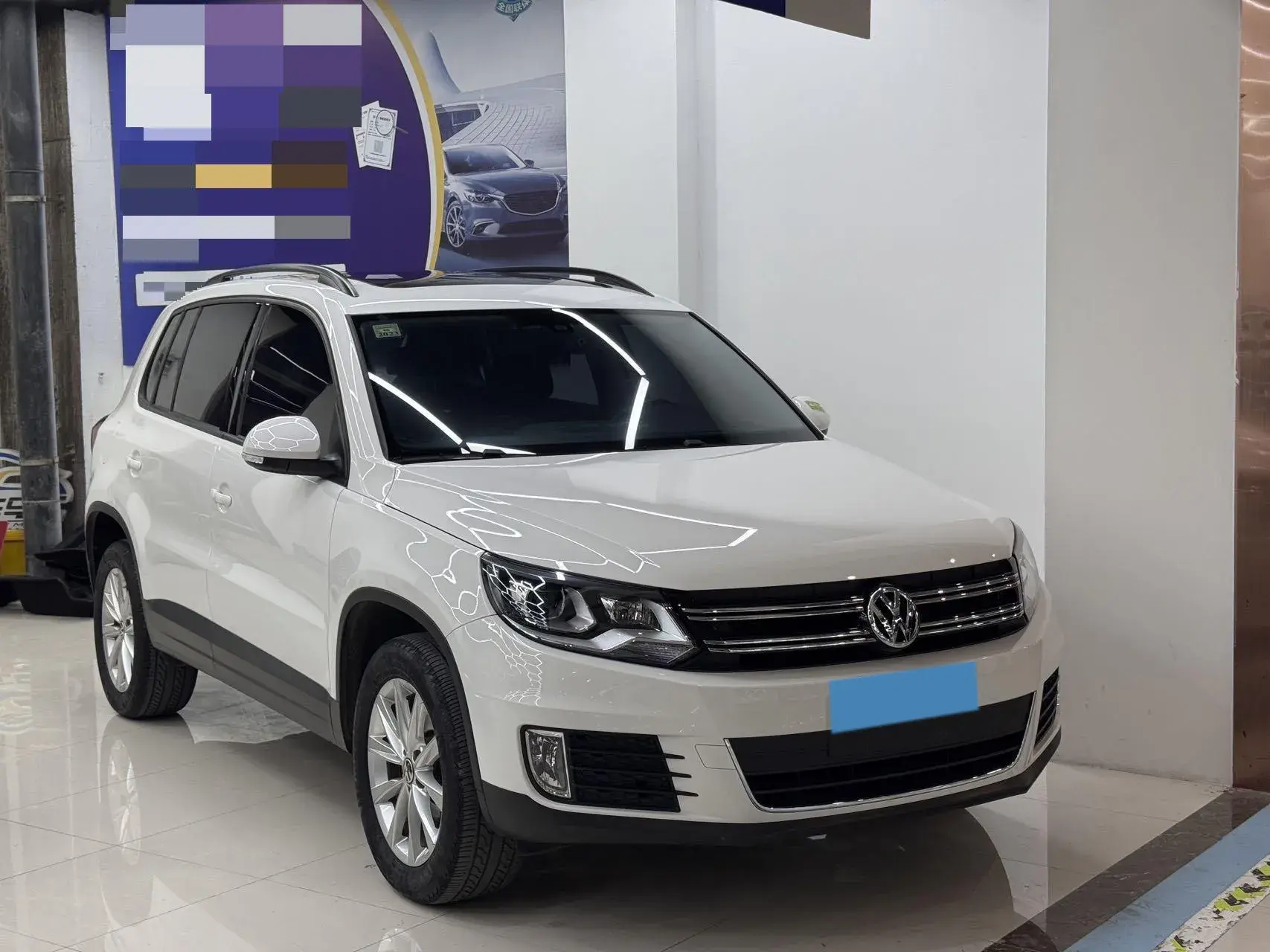 2016 VOLKSWAGEN TIGUAN thumbnail 3