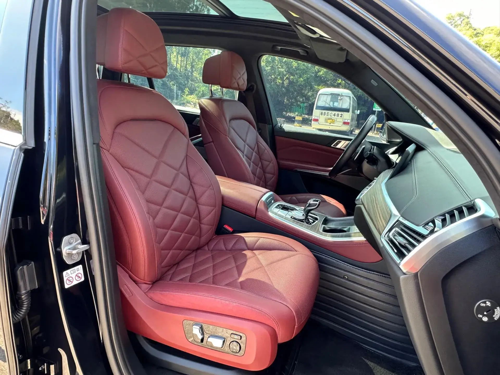 2022 BMW X5 thumbnail 4