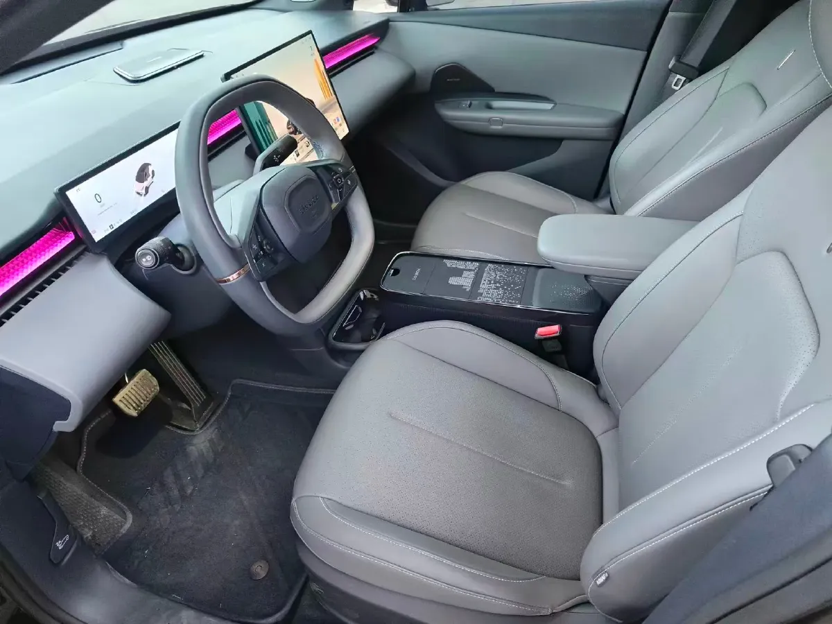 2025 LYNK&CO Z20 BEV 61.47KWH,autocango,china used car exporter,china ev exporter,chinese used car exporter,chinese used ev exporter