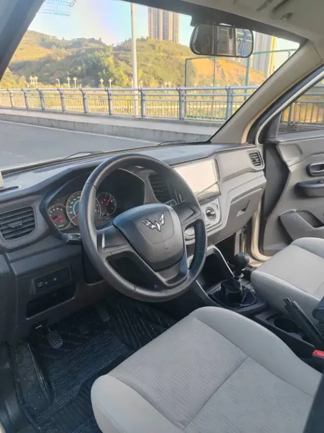 2019 WULING HONGGUANG thumbnail 4