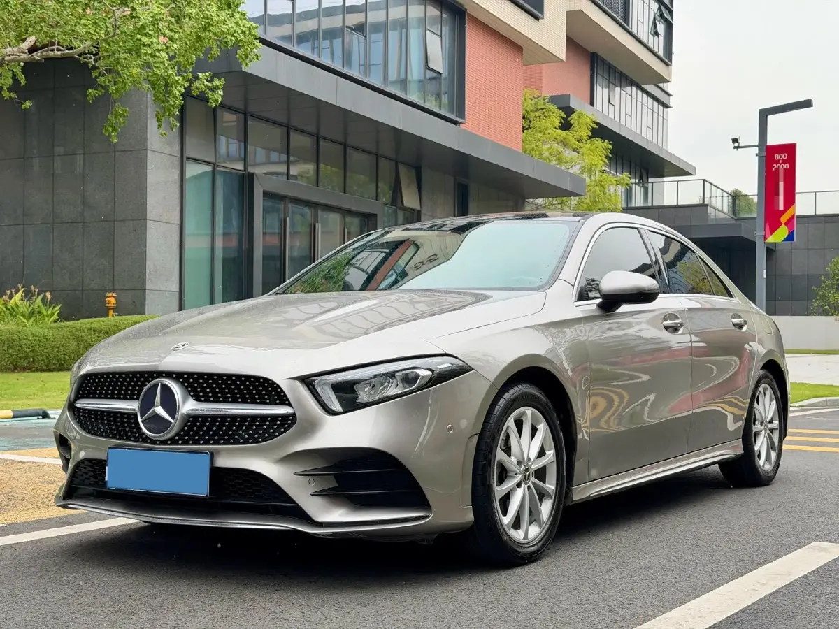 2021 Mercedes-Benz A Class 1.3T 163HP L4 7DCT