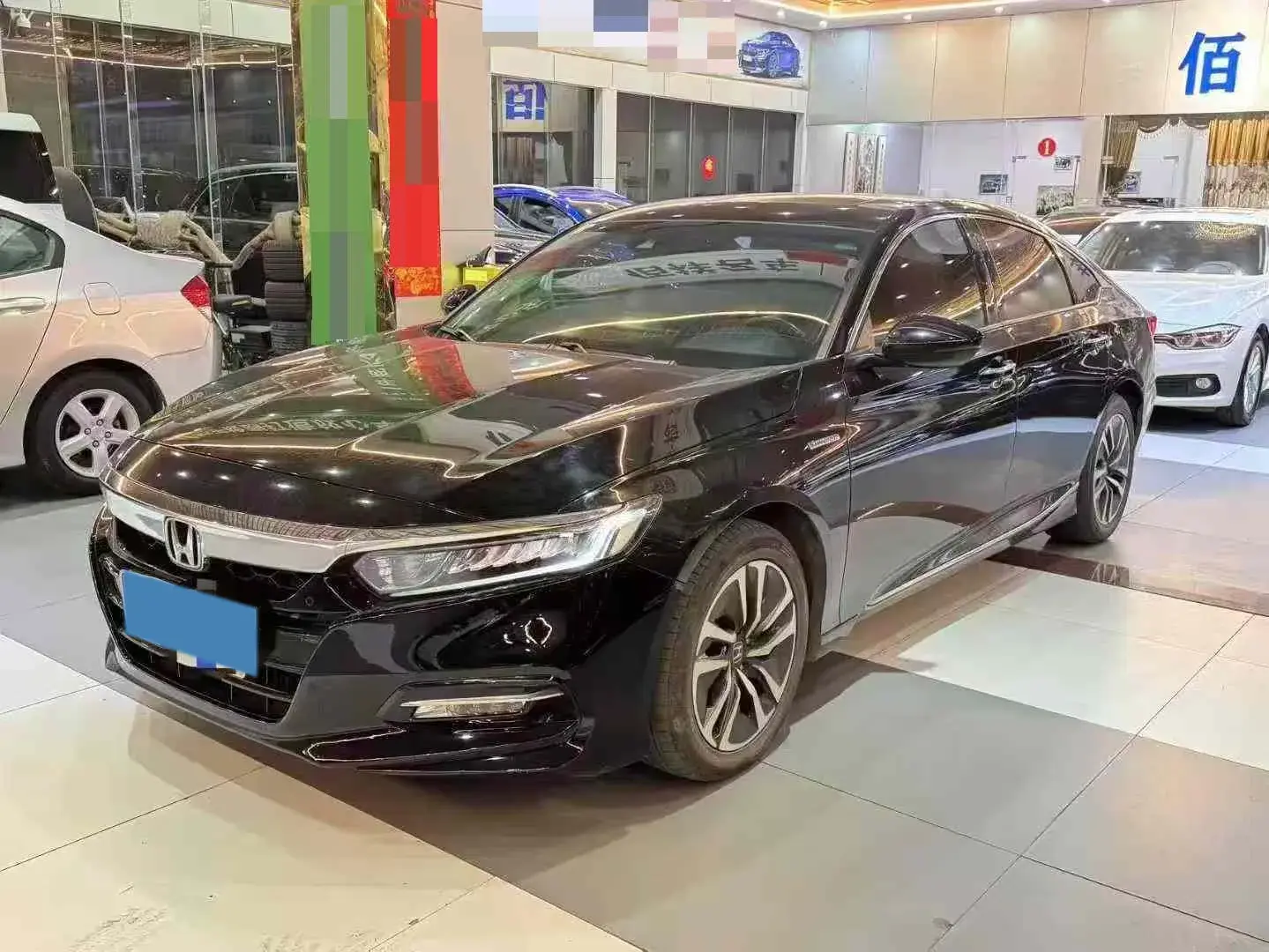2018 HONDA ACCORD view 1