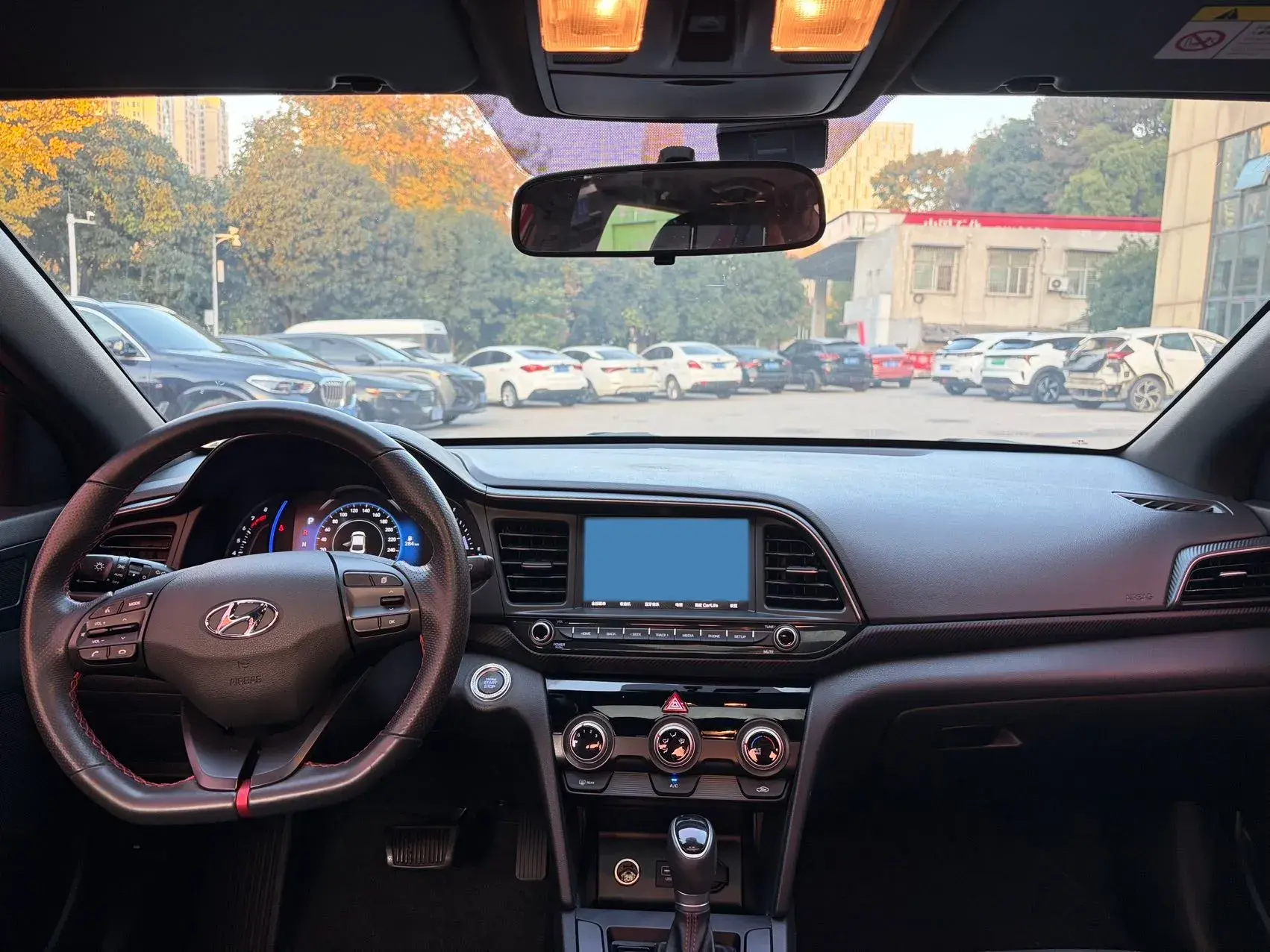 2020 HYUNDAI ELANTRA thumbnail 4