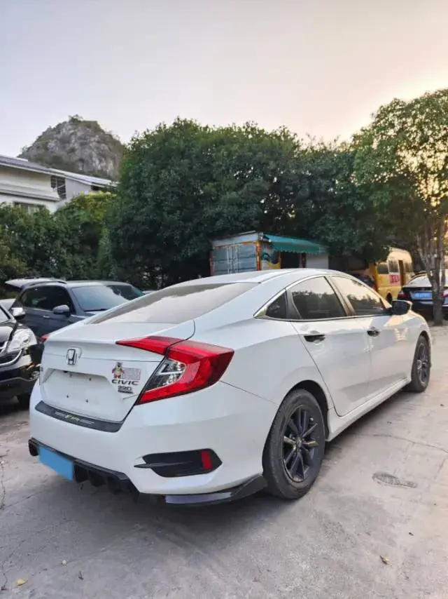 2019 HONDA CIVIC thumbnail 4