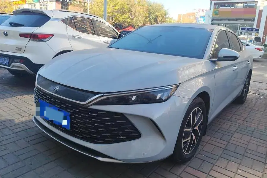 2025 BYD QINL view 1