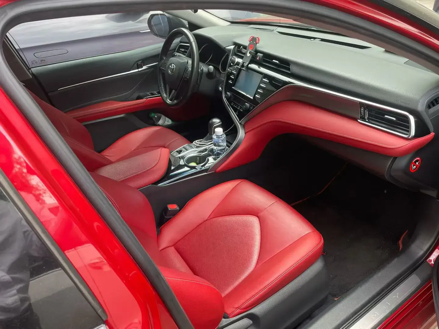 2019 TOYOTA CAMRY thumbnail 3