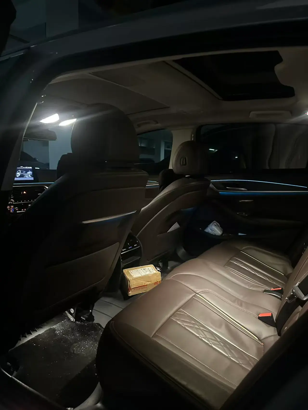 2020 BMW 5 thumbnail 4