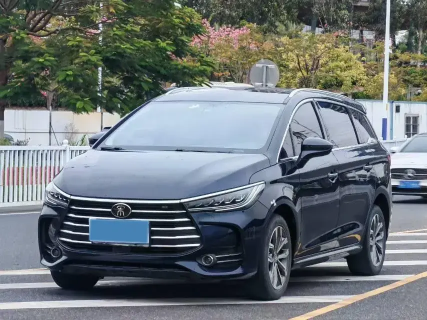 2019 BYD SONG view 1