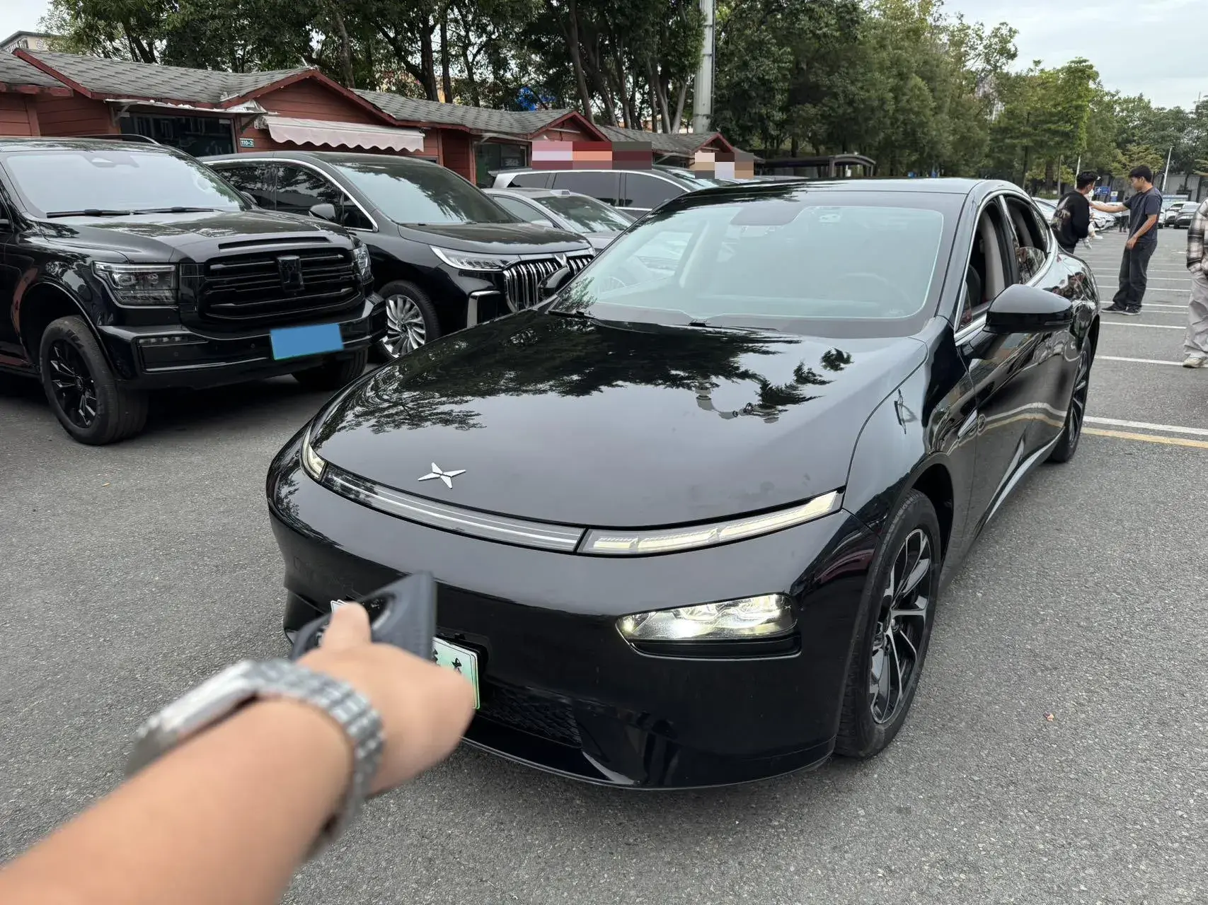 2020 XPENG P7 view 1