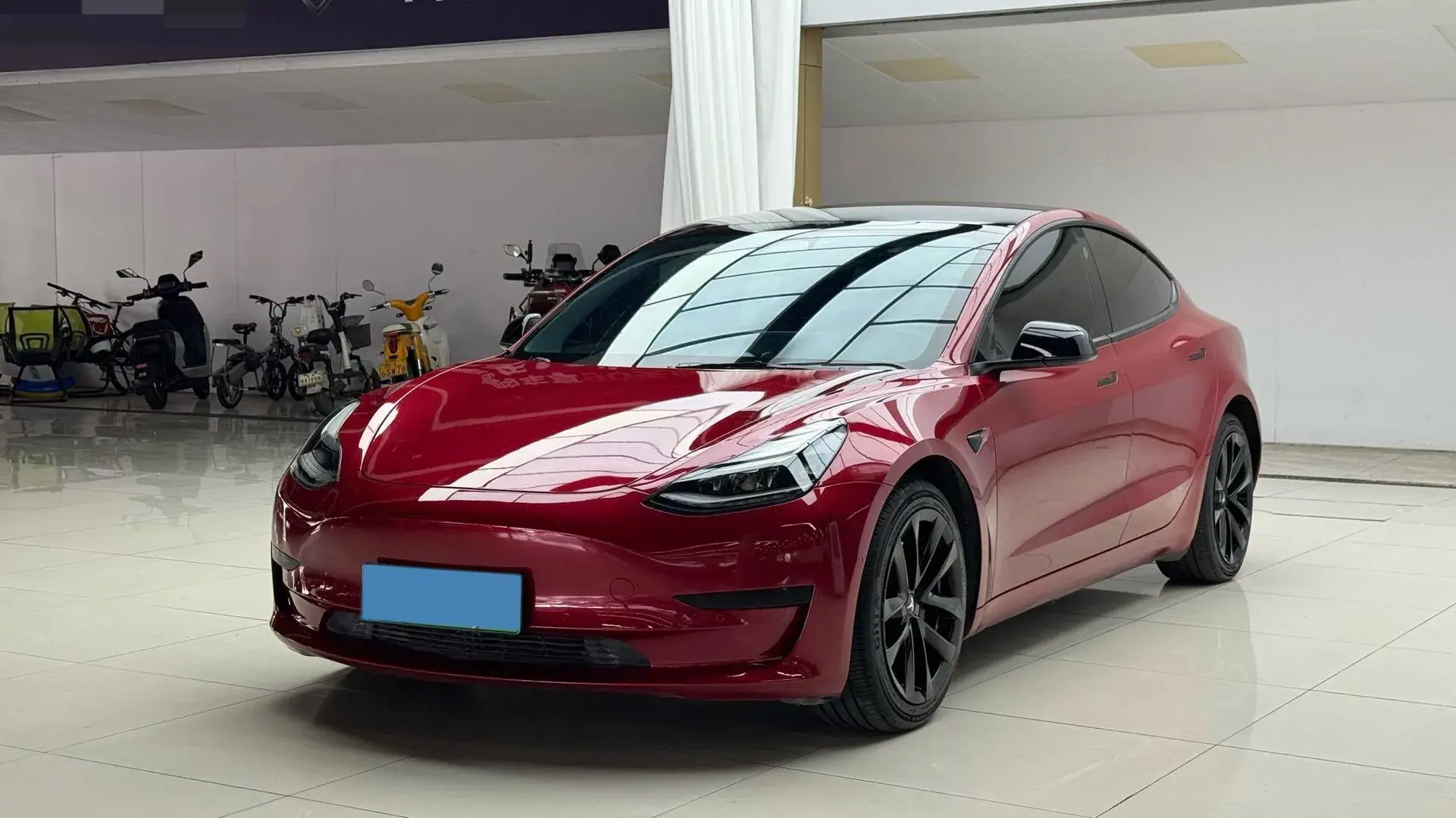 2021 TESLA MODEL view 1