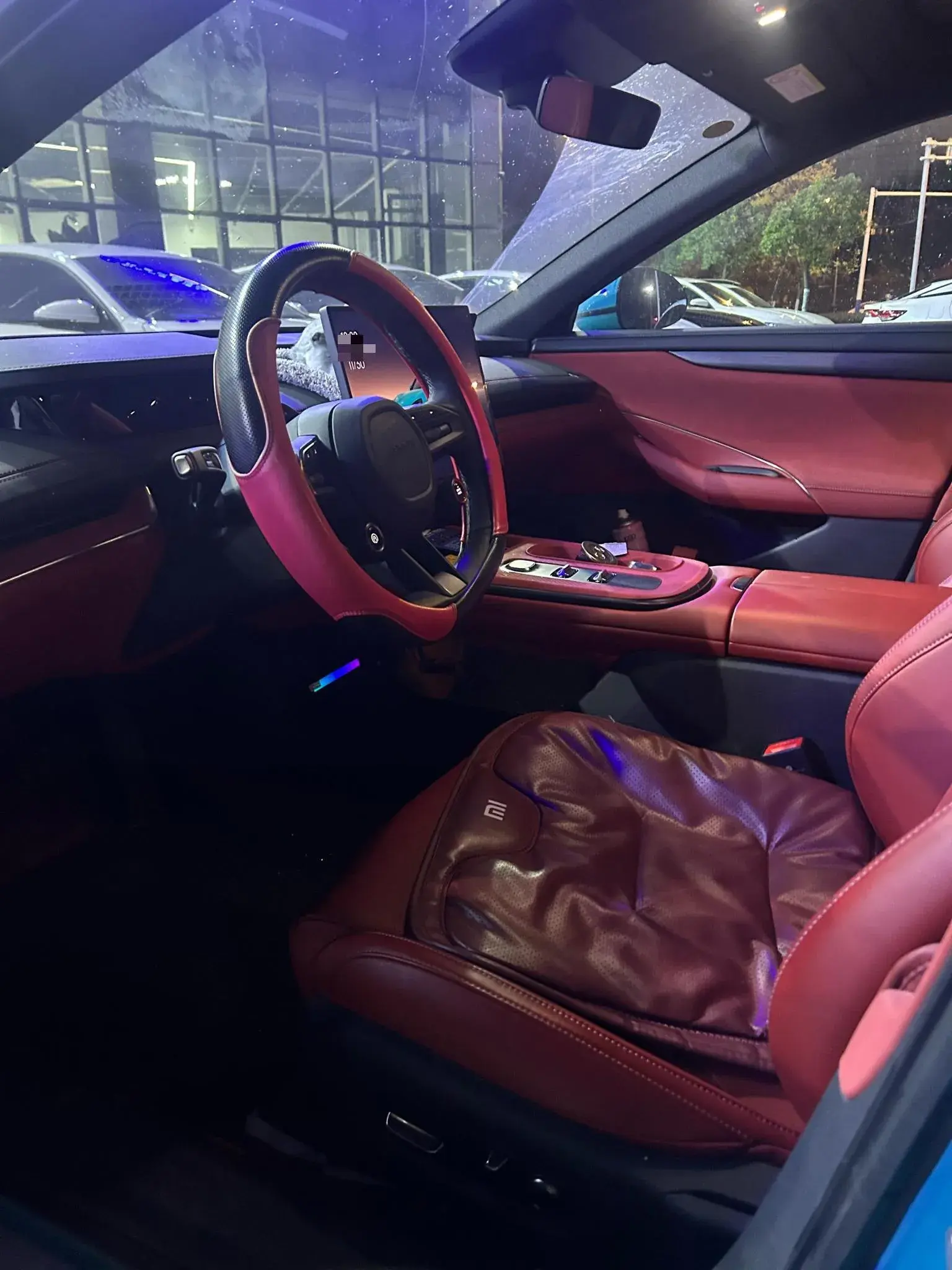 2024 MI SU7 thumbnail 3