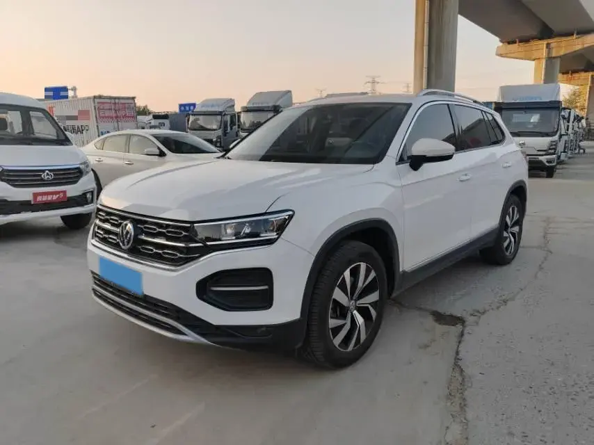 2019 VOLKSWAGEN TAYRON view 1