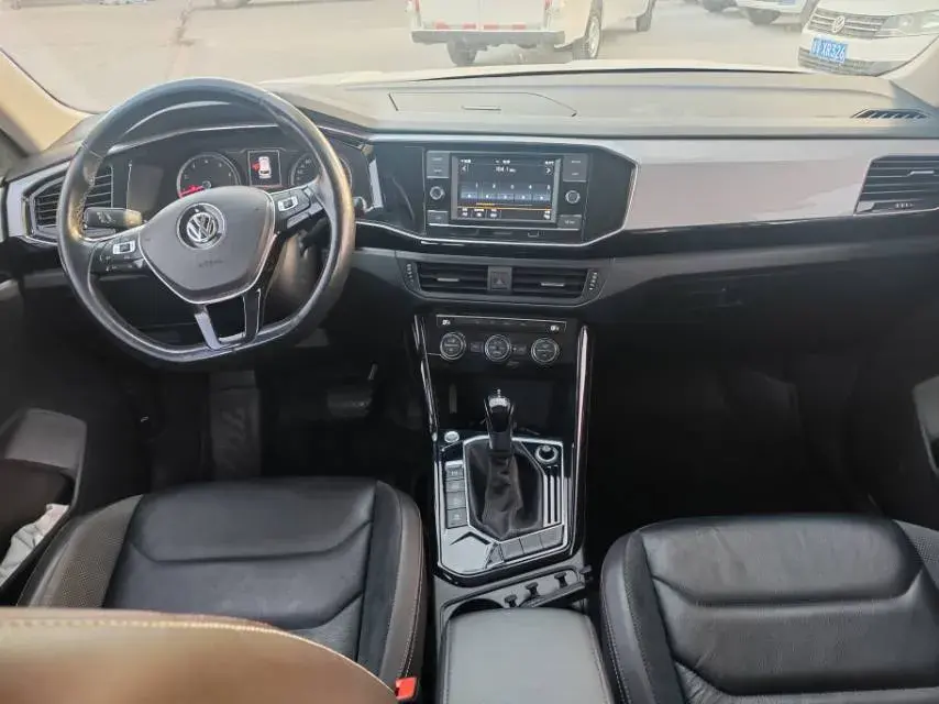 2019 VOLKSWAGEN TAYRON thumbnail 3