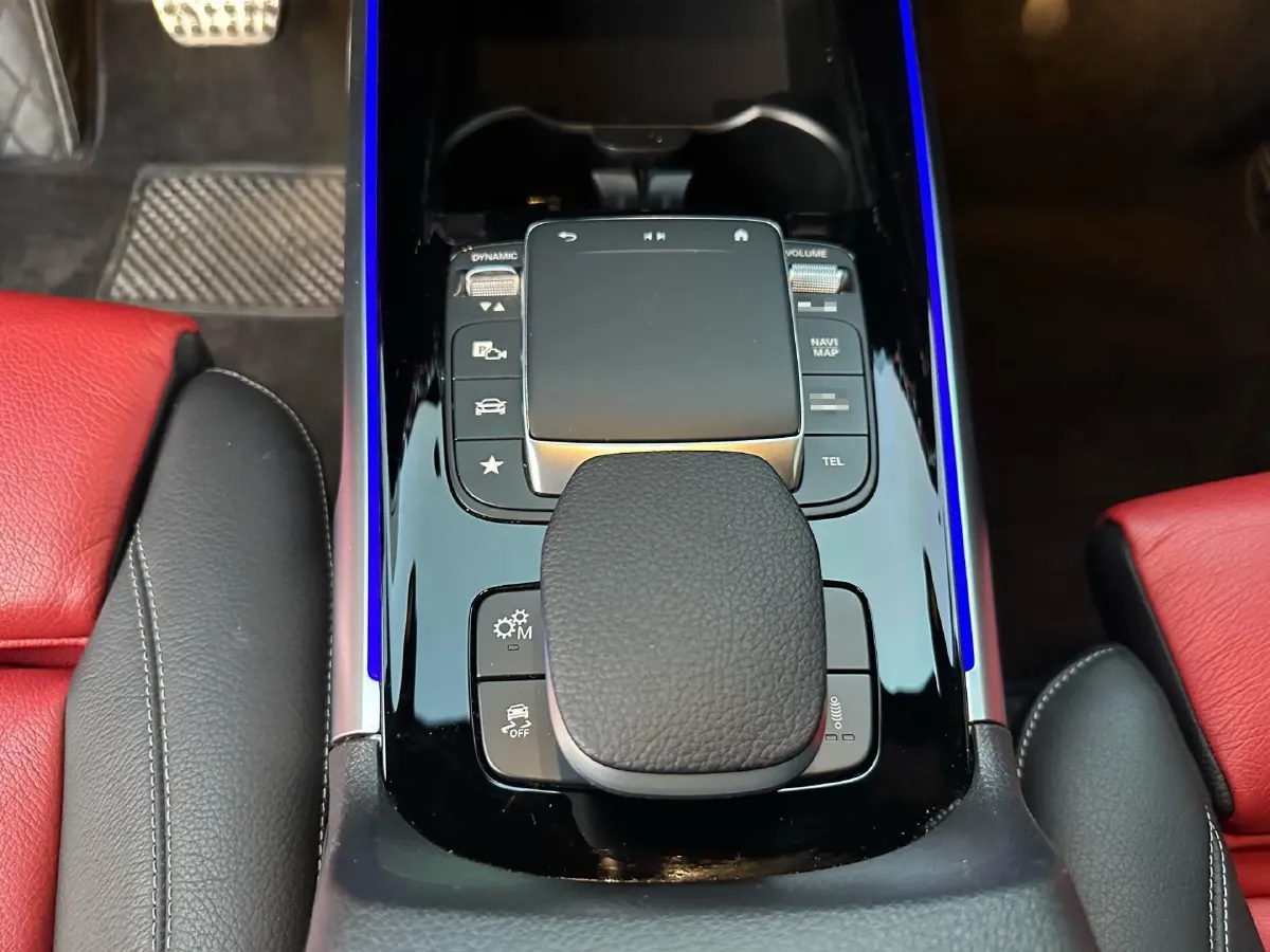 2023 Mercedes-Benz GLB AMG 2.0T 306HP L4 8DCT,autocango,china used car exporter,china ev exporter,chinese used car exporter,chinese used ev exporter