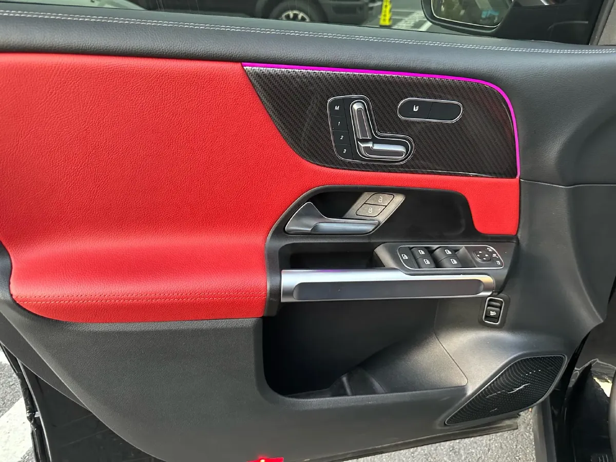 2023 Mercedes-Benz GLB AMG 2.0T 306HP L4 8DCT,autocango,china used car exporter,china ev exporter,chinese used car exporter,chinese used ev exporter