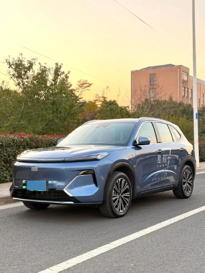 2025 Geely Galaxy L6 1.5L 112HP L4 1DHT PHEV 19.09KWH