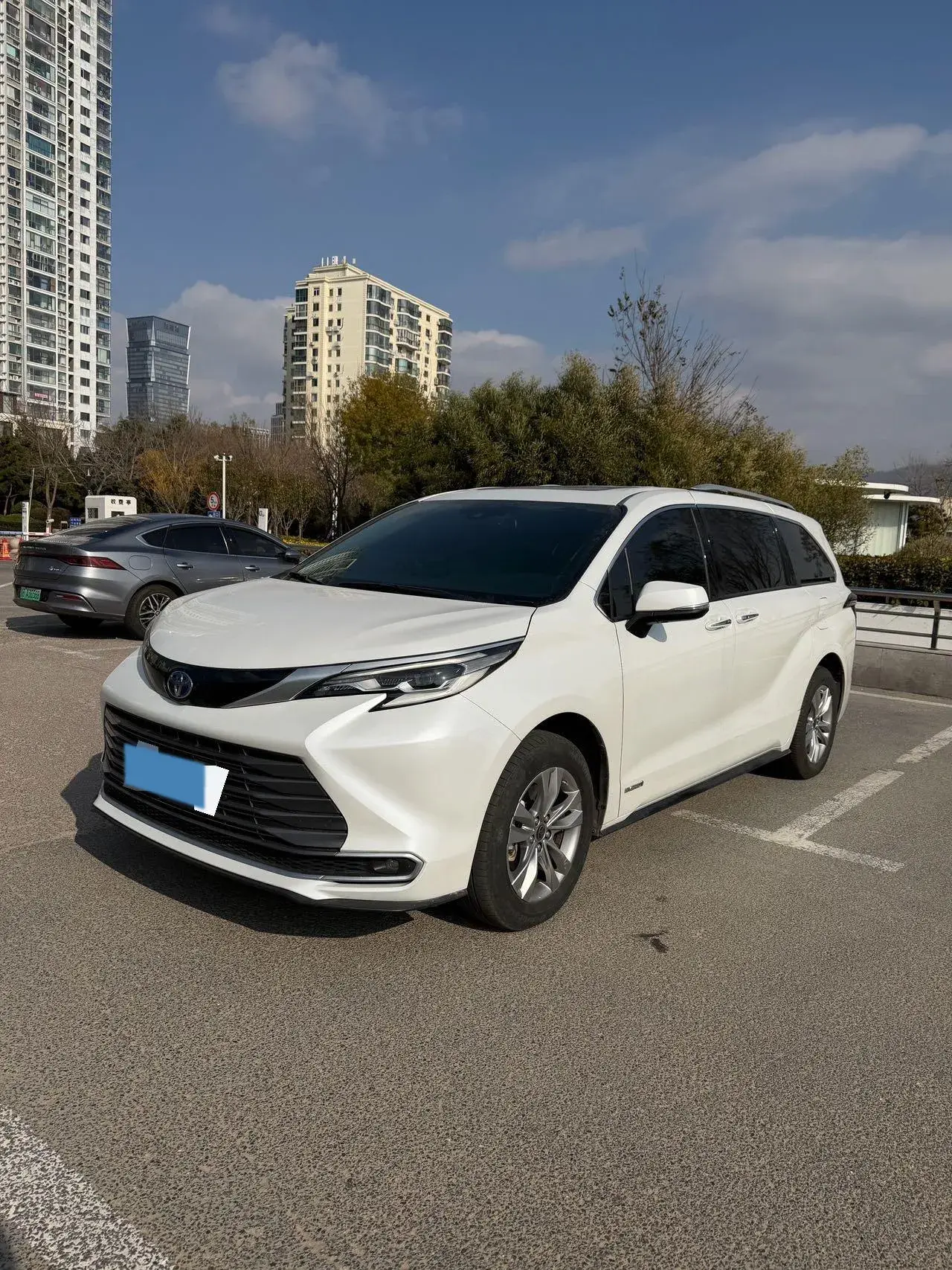 2021 TOYOTA SIENNA view 1