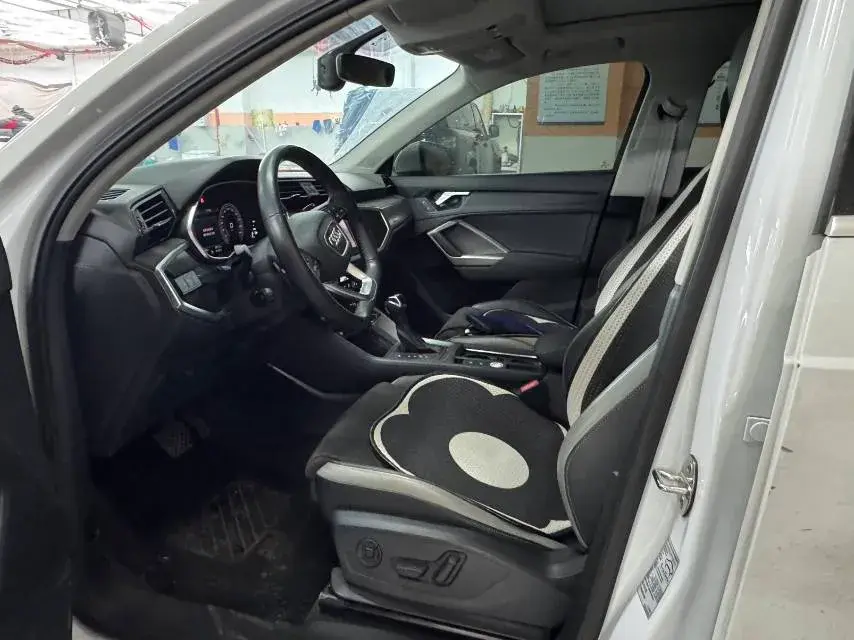 2022 AUDI Q3 thumbnail 2