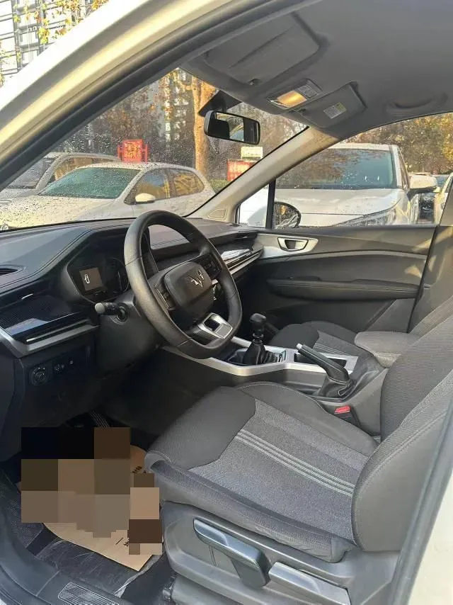 2022 WuLing JiaChen 1.5L 99HP L4 6MT,autocango,china used car exporter,china ev exporter,chinese used car exporter,chinese used ev exporter