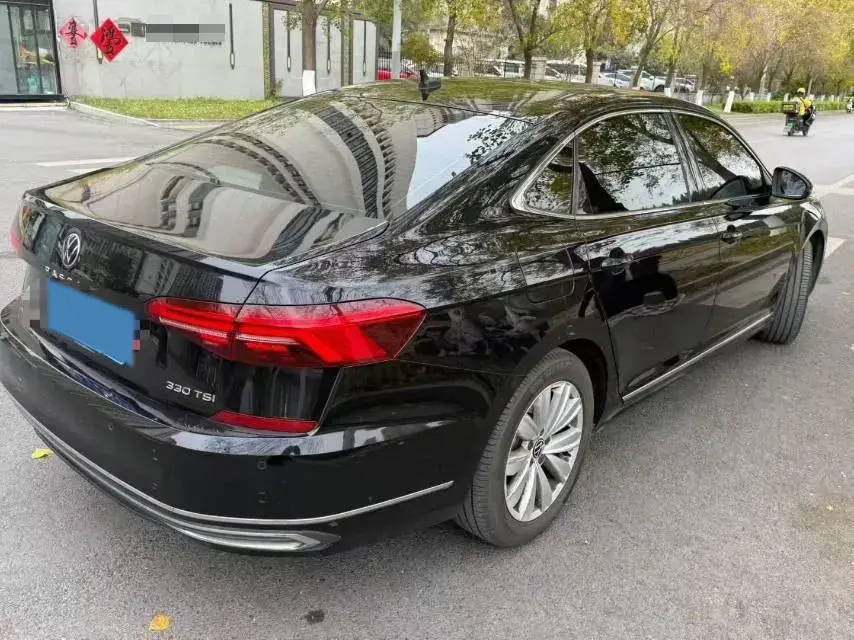 2021 VOLKSWAGEN PASSAT thumbnail 2