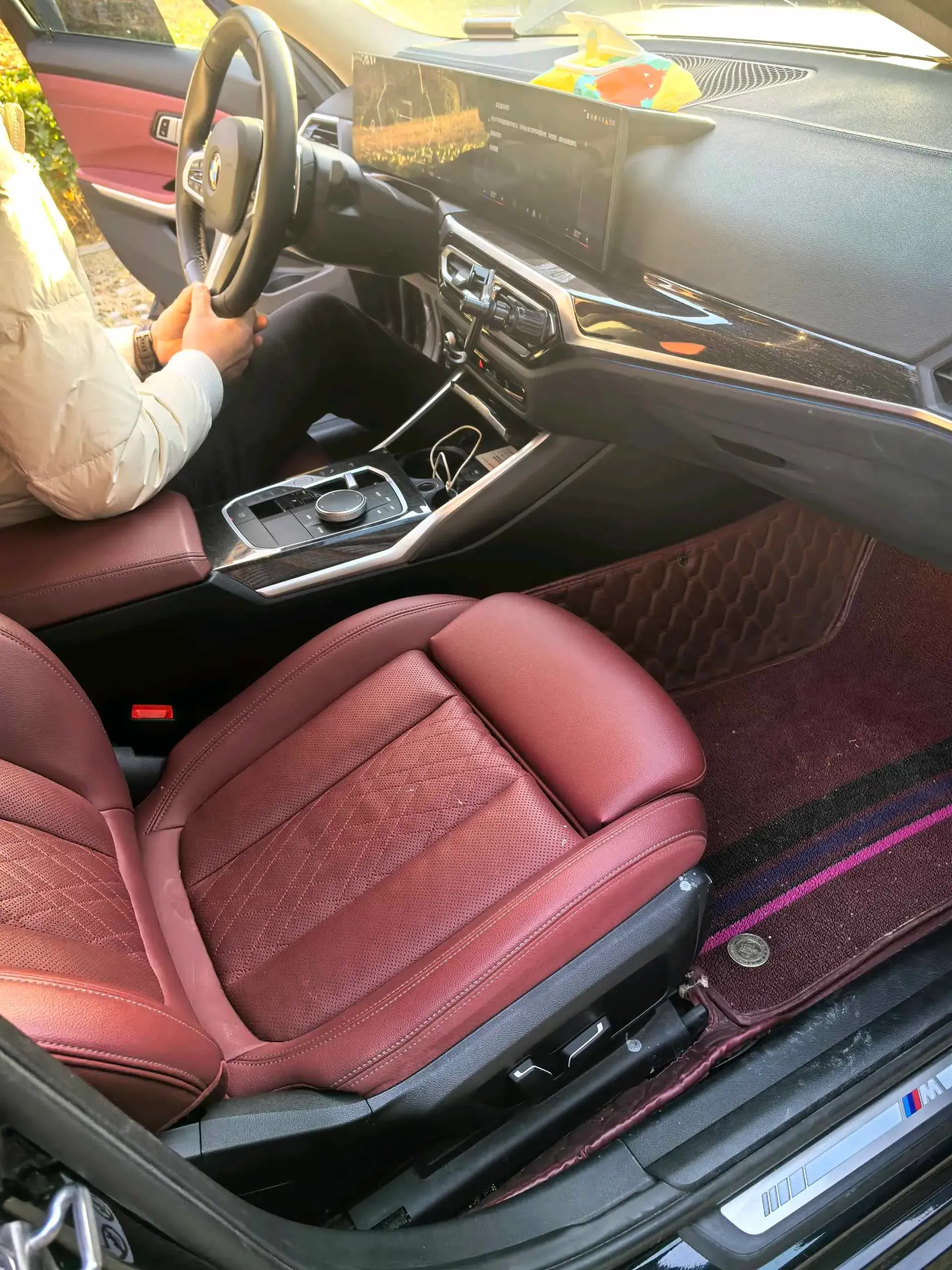 2024 BMW 3 thumbnail 4