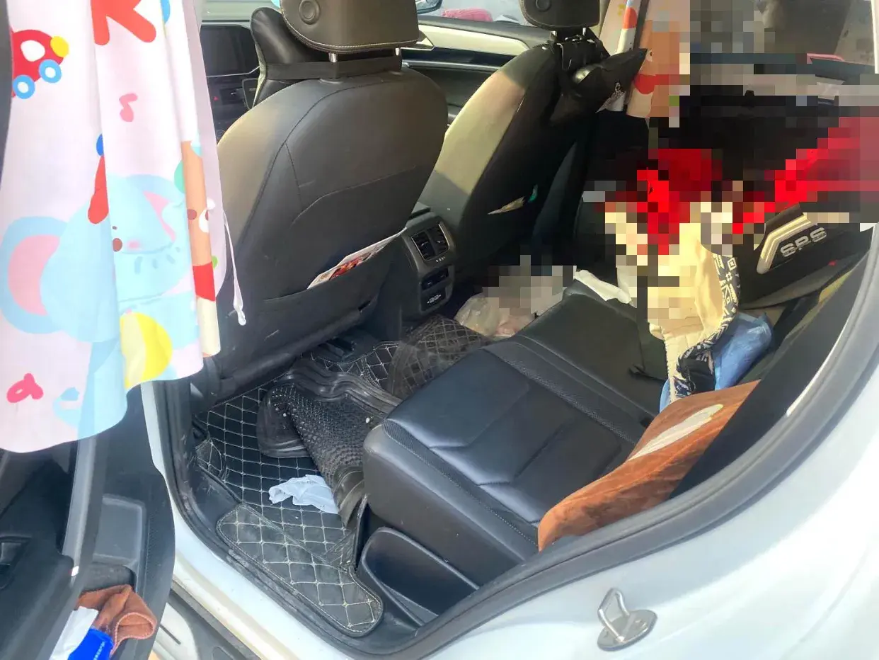 2019 VOLKSWAGEN TAYRON thumbnail 4