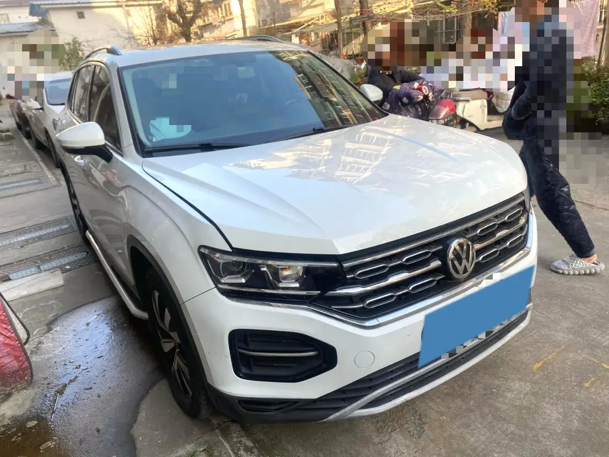 2019 VOLKSWAGEN TAYRON thumbnail 2