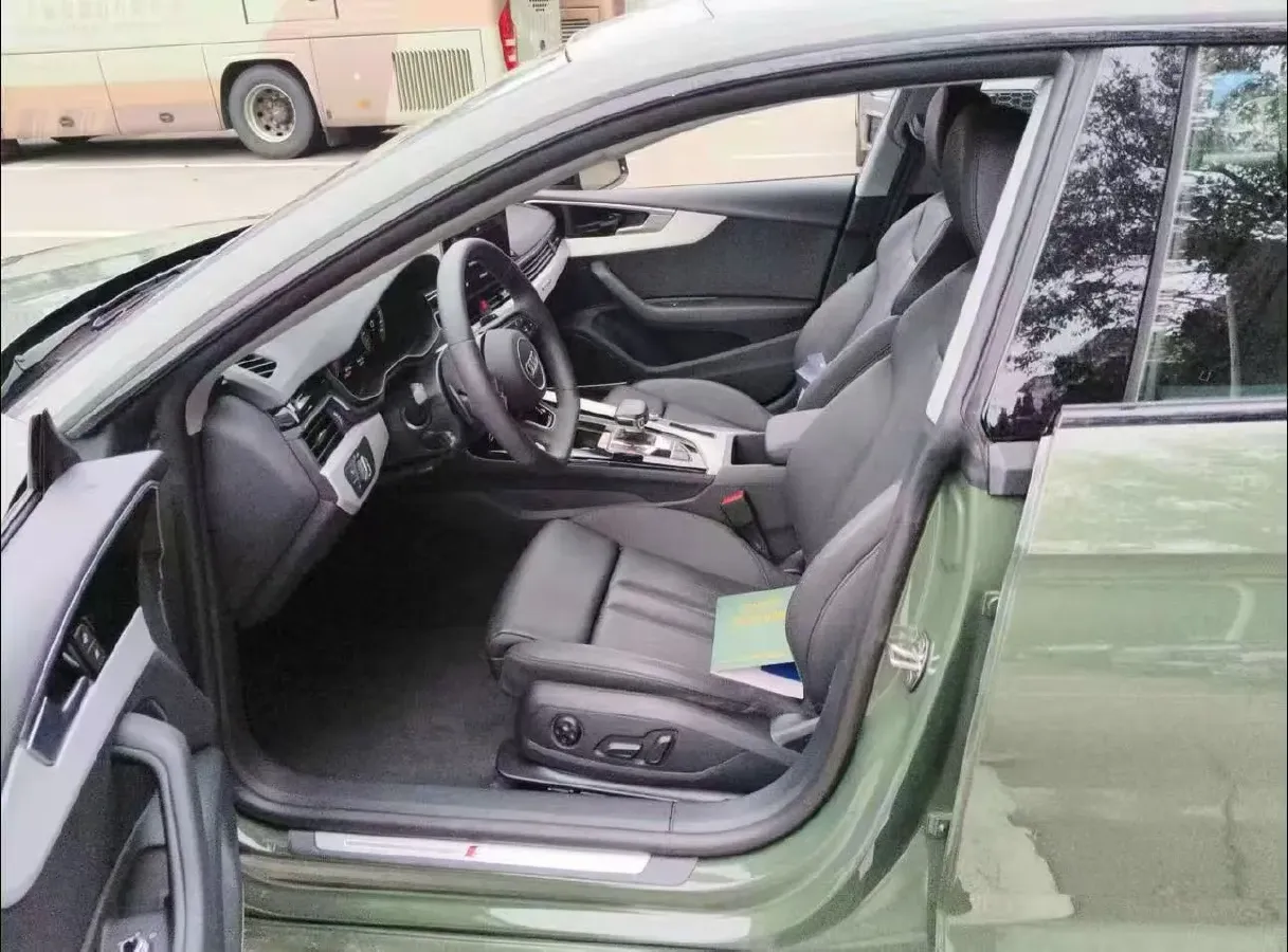 2024 Audi A5 2.0T 204HP L4 7DCT,autocango,china used car exporter,china ev exporter,chinese used car exporter,chinese used ev exporter