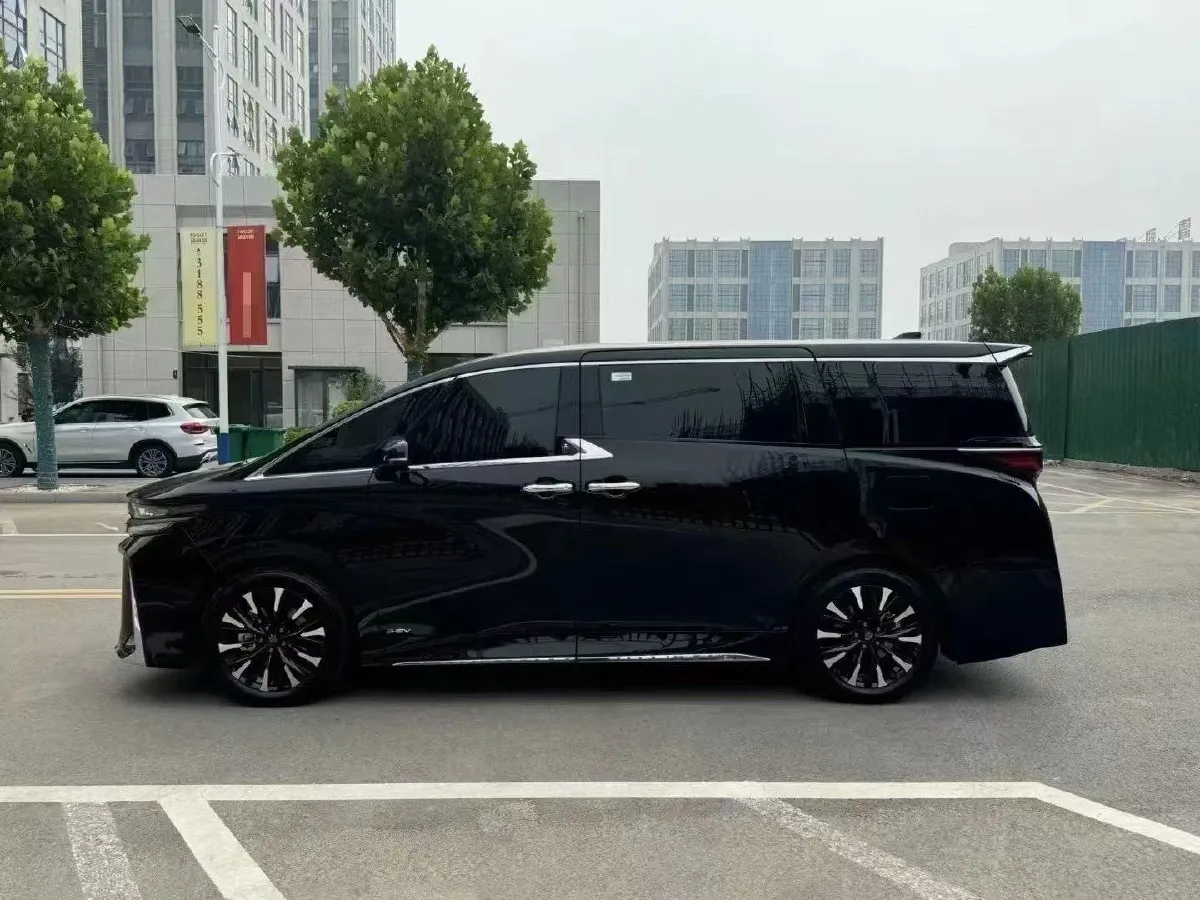 2024 Toyota Vellfire 2.5L 190HP L4 E-CVT Hybrid,autocango,china used car exporter,china ev exporter,chinese used car exporter,chinese used ev exporter
