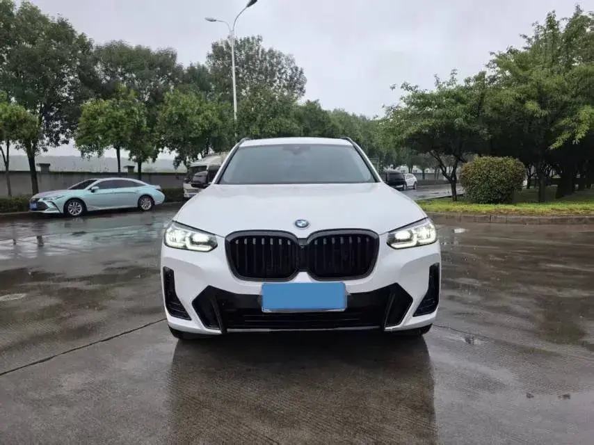 2022 BMW X3 thumbnail 2