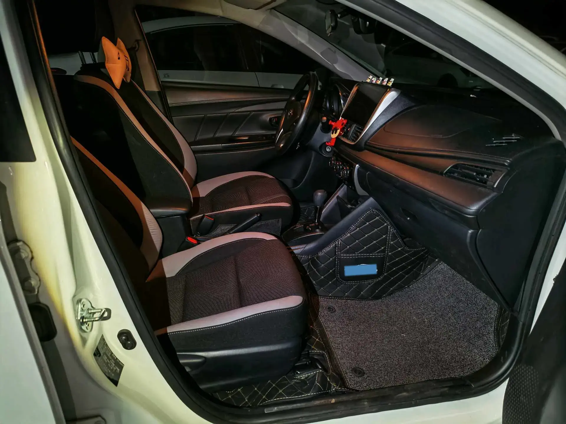 2022 TOYOTA YARIS thumbnail 4