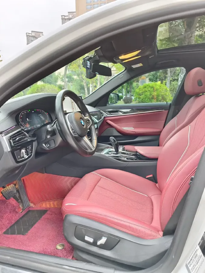 2022 BMW 5 Series 2.0T 184HP L4 8AT,autocango,china used car exporter,china ev exporter,chinese used car exporter,chinese used ev exporter