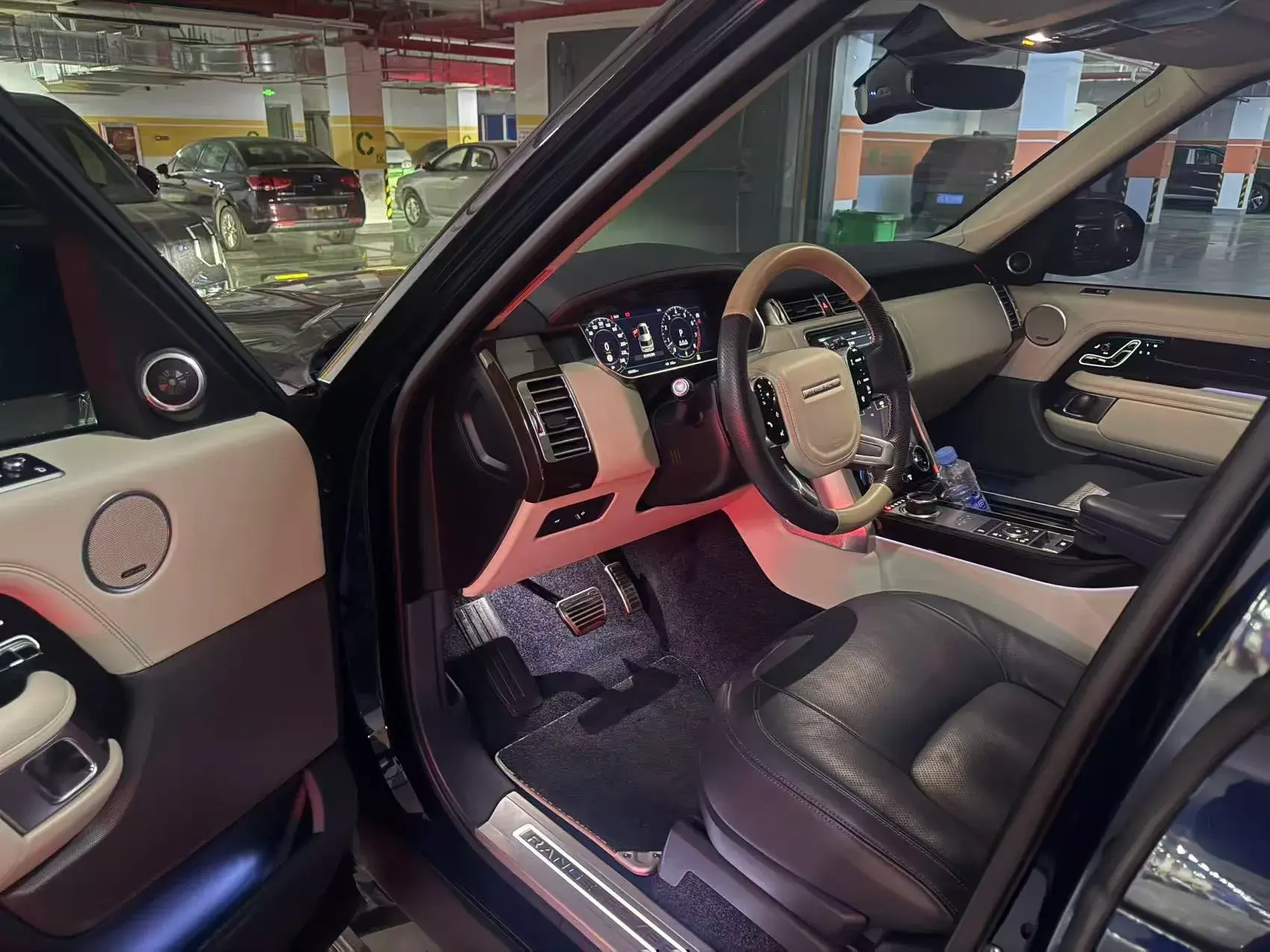 2021 LAND ROVER thumbnail 4