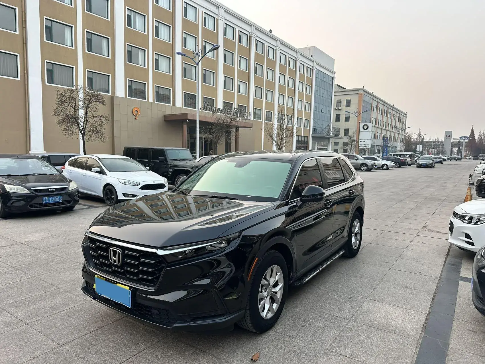 2023 HONDA CR-V view 1