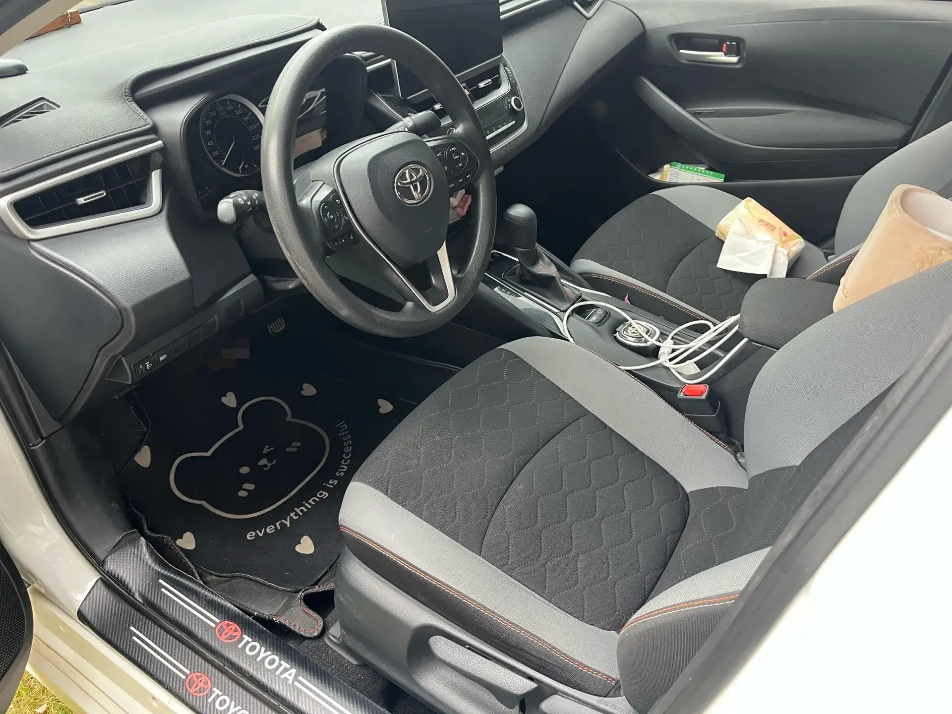 2021 TOYOTA COROLLA thumbnail 3