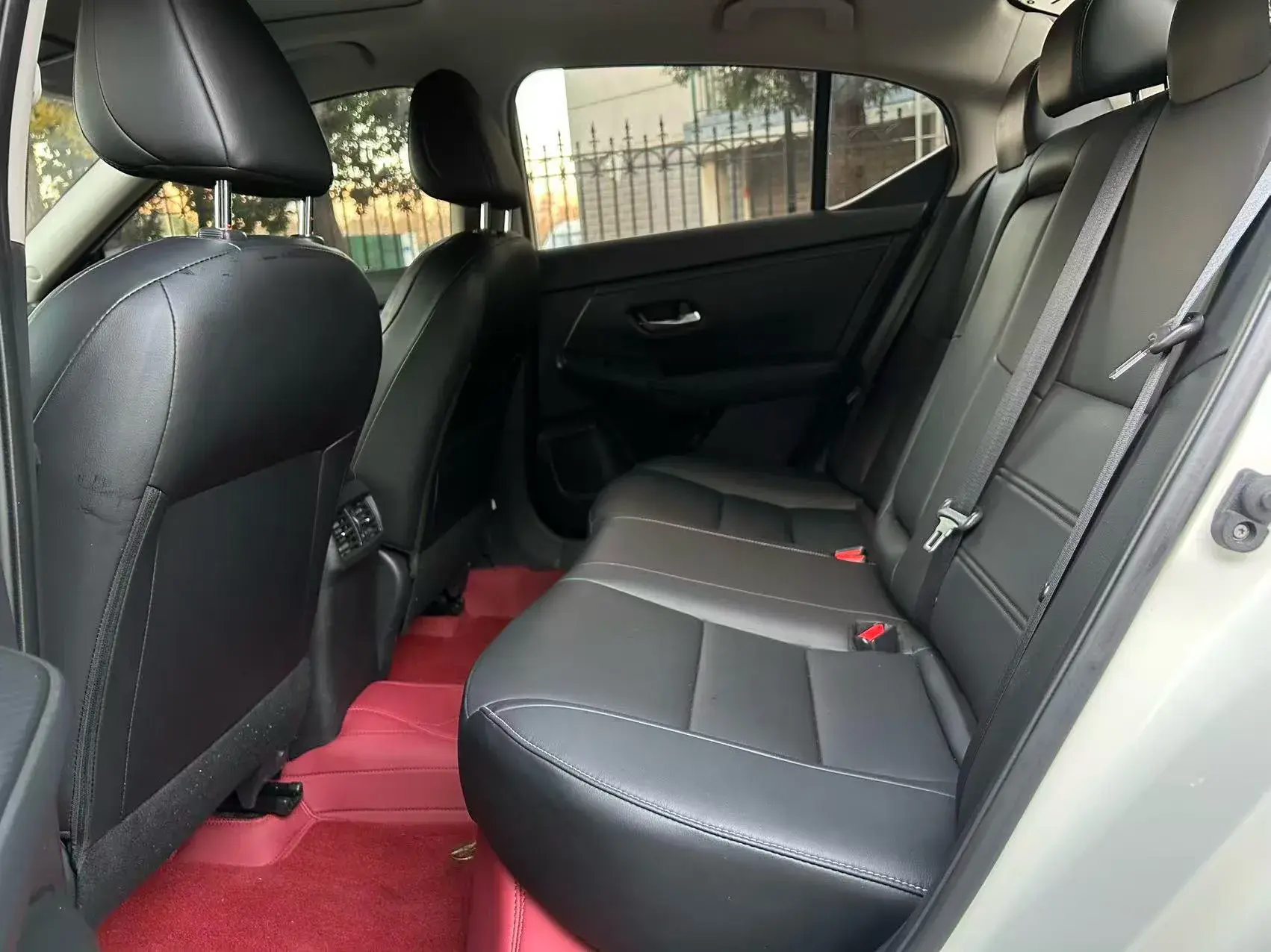 2021 NISSAN SYLPHY thumbnail 4