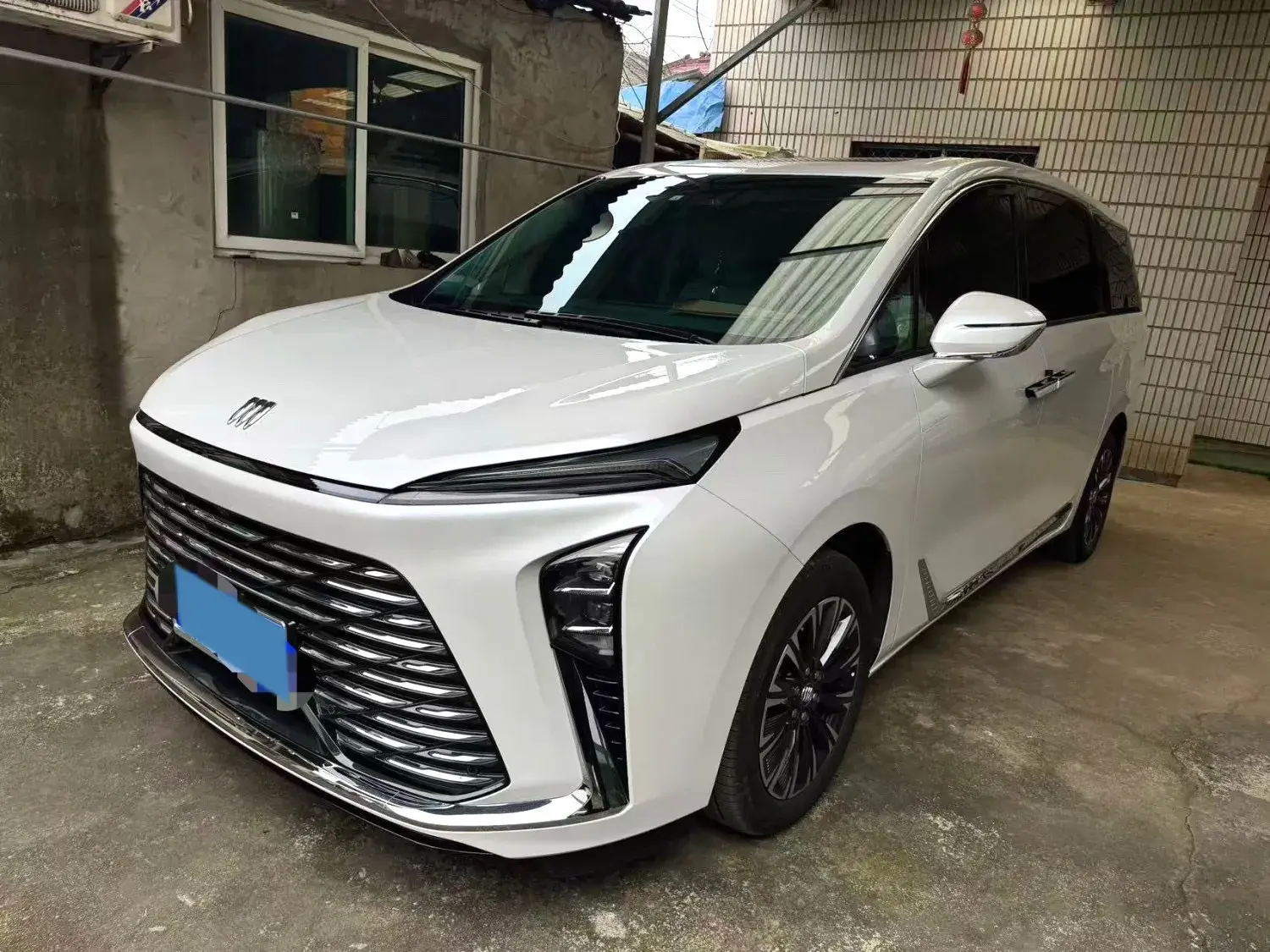 2025 BUICK GL8 view 1