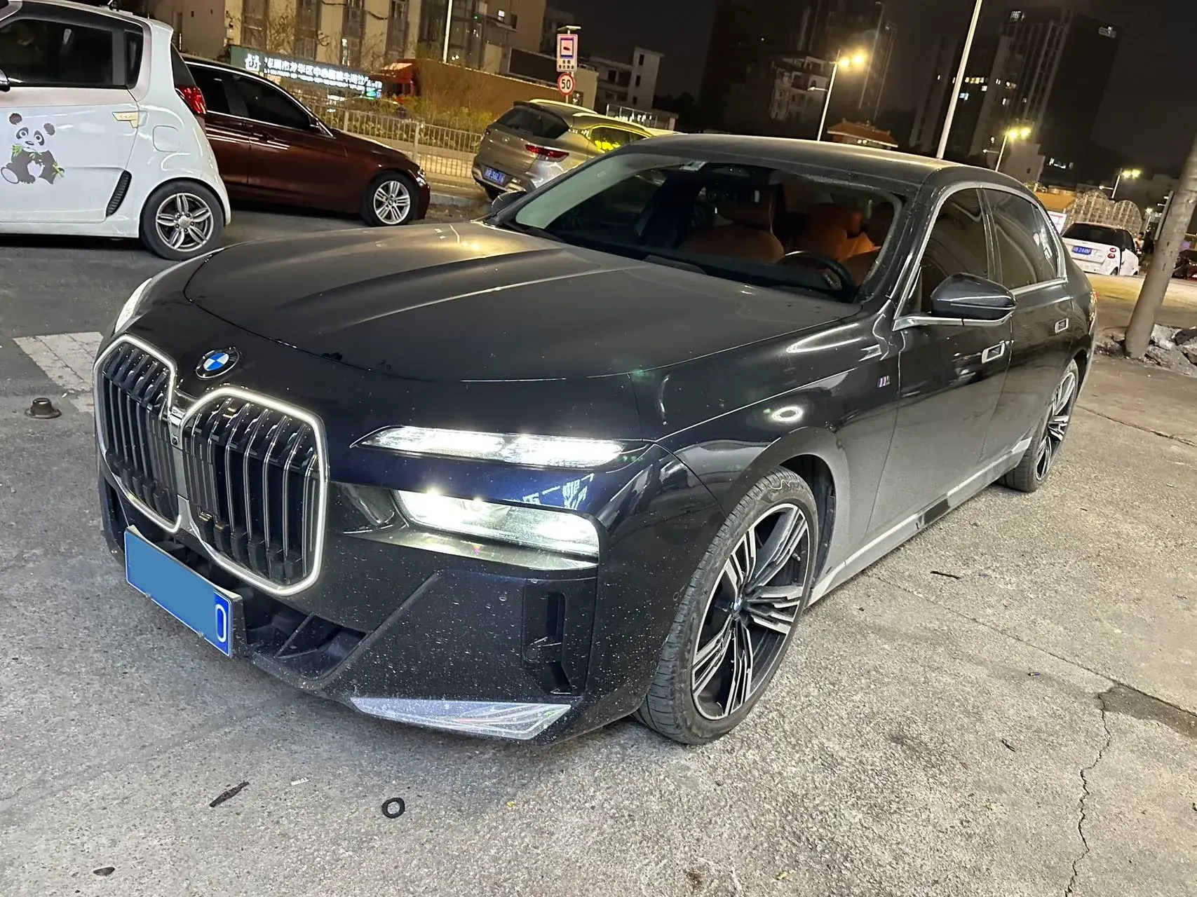 2023 BMW 3.0T view 1